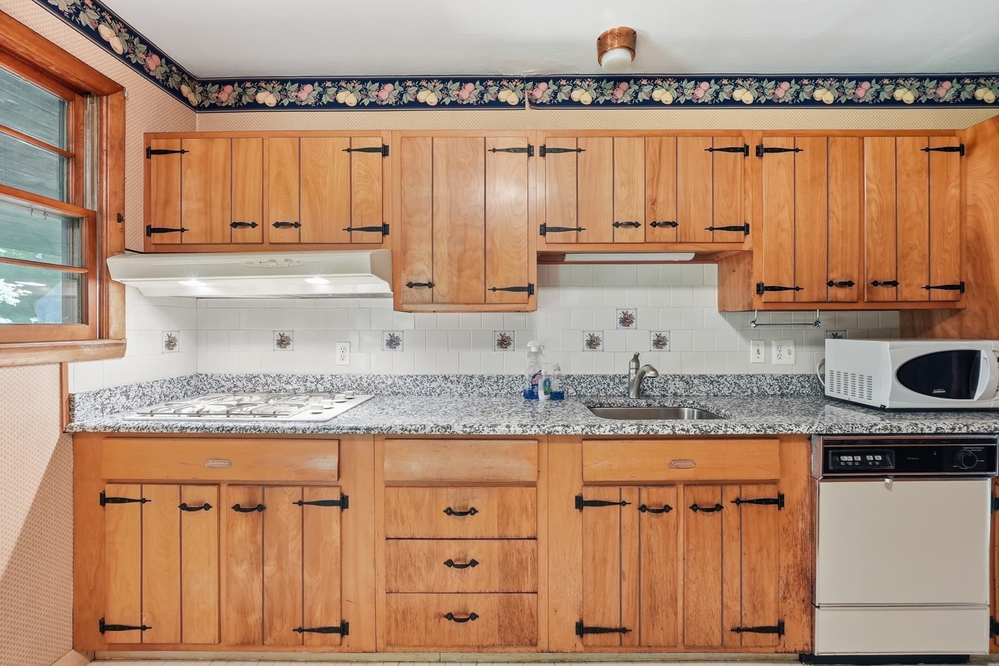 Single Family Residence at 14 Miller Dr, Warren MA 01083, Warren, photo 9 of 41