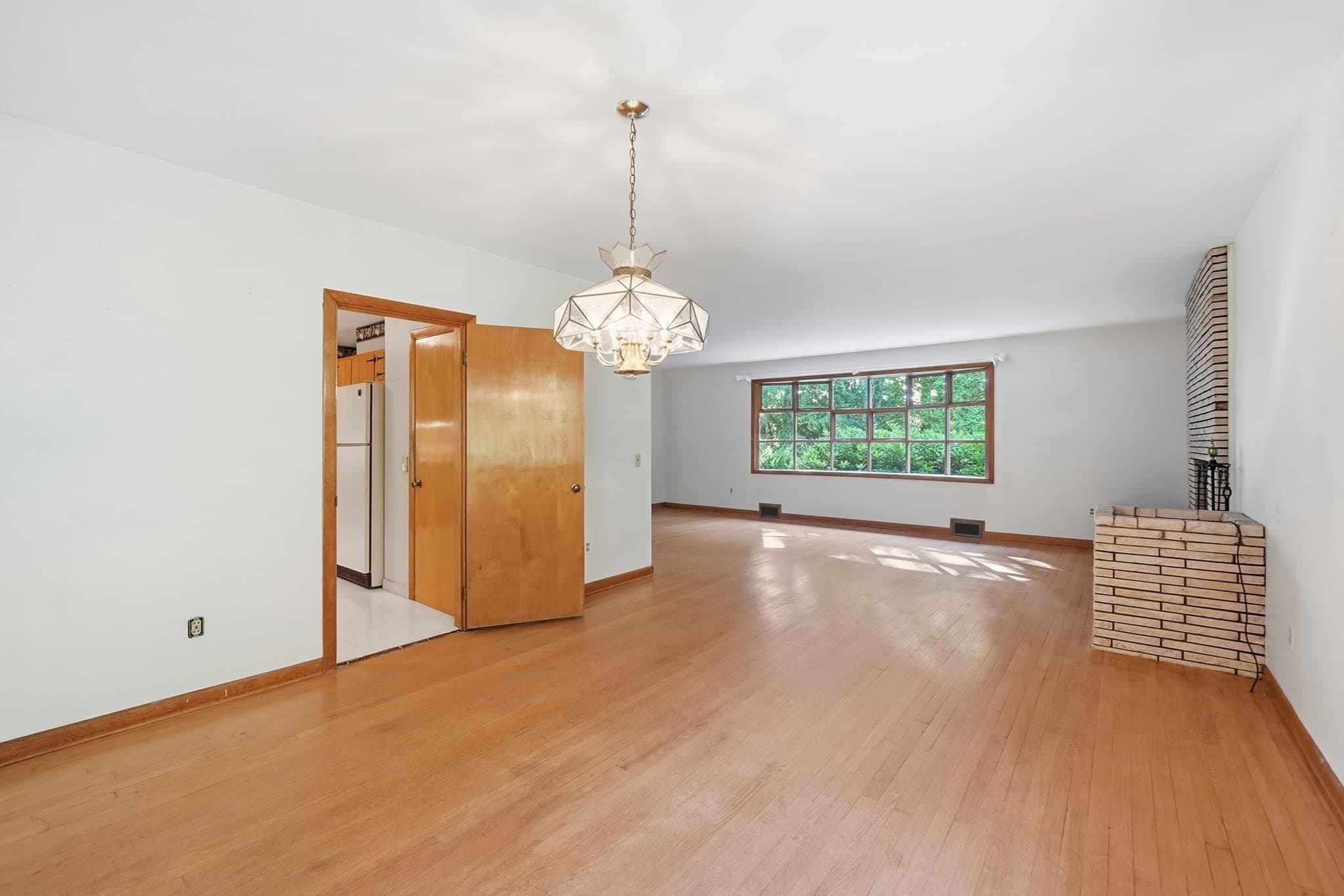 Single Family Residence at 14 Miller Dr, Warren MA 01083, Warren, photo 10 of 41
