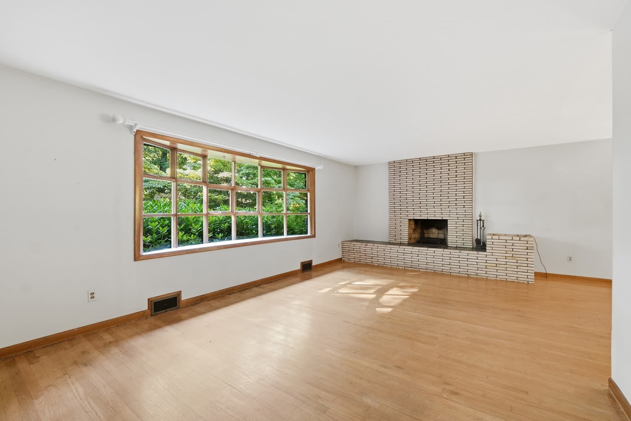 Single Family Residence at 14 Miller Dr, Warren MA 01083, Warren, photo 15 of 41
