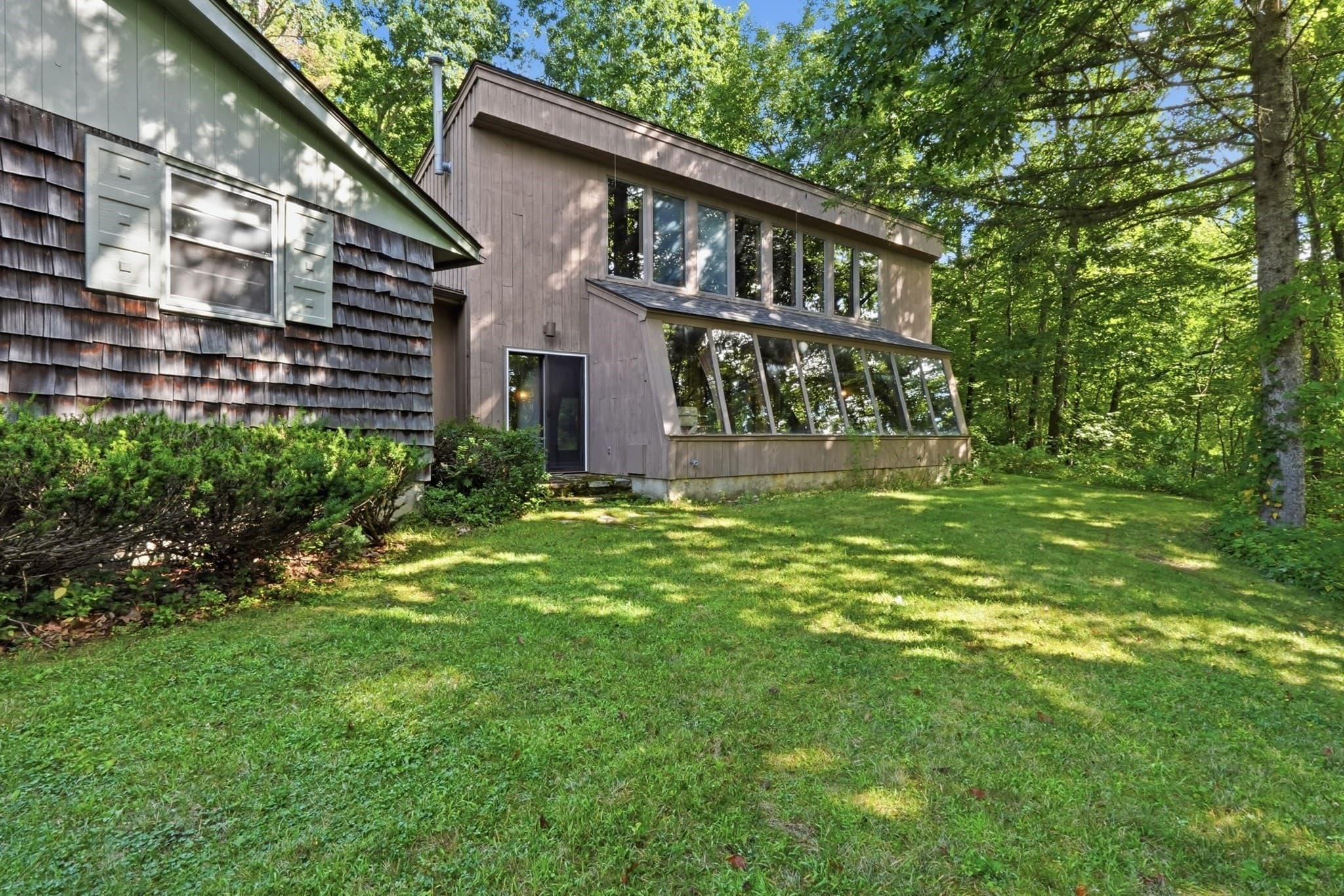 Single Family Residence at 14 Miller Dr, Warren MA 01083, Warren, photo 4 of 41