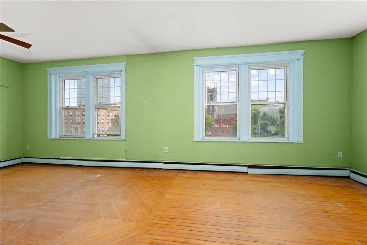 Condominium at 6 Chatham Pl # 8, Worcester MA 01609, Worcester, photo 12 of 34