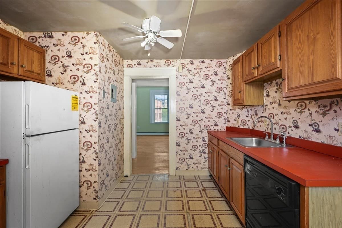 Condominium at 6 Chatham Pl # 8, Worcester MA 01609, Worcester, photo 7 of 34