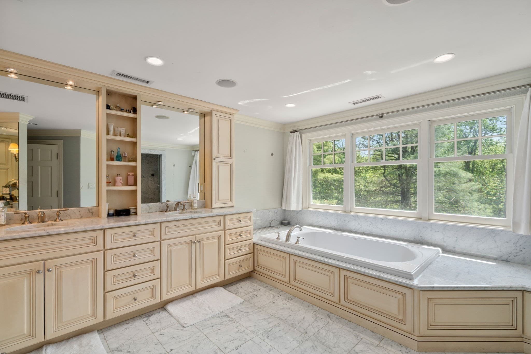 Single Family Residence at 90 Suffolk Rd, Newton MA 02467, Newton, photo 13 of 17