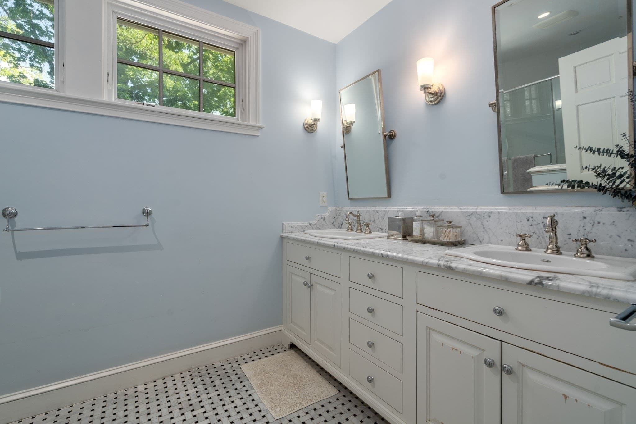 Single Family Residence at 90 Suffolk Rd, Newton MA 02467, Newton, photo 11 of 17