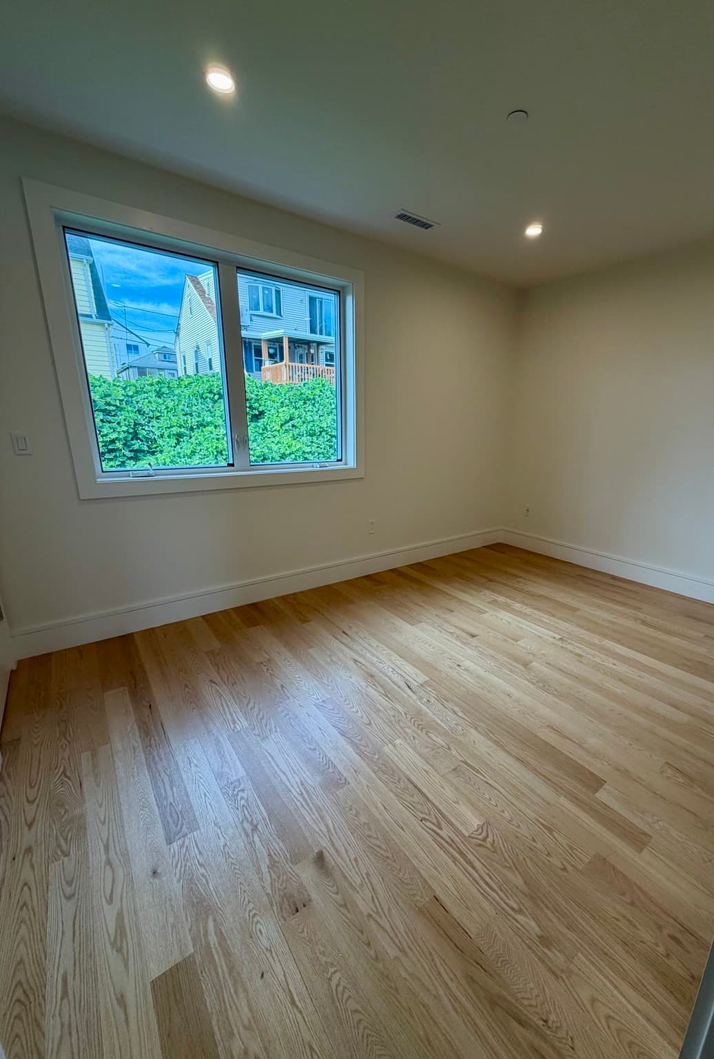 Condominium at 1001 Shirley St # 1, Winthrop MA 02152, Winthrop, photo 8 of 16