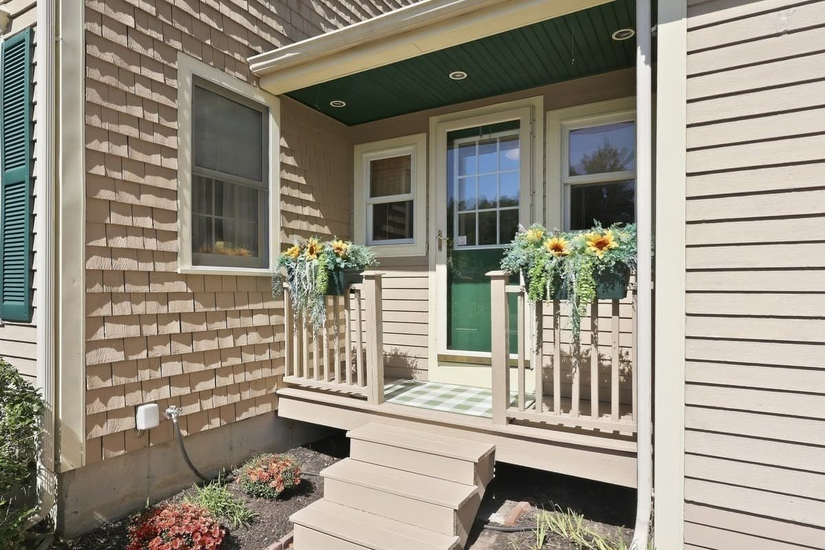 Single Family Residence at 10 Reed Bent, Rockland MA 02370, Rockland, photo 3 of 42