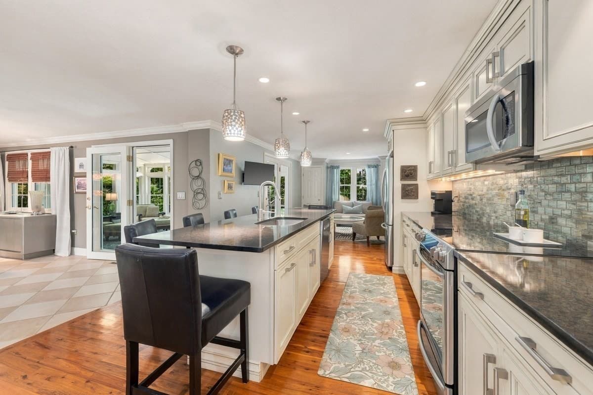 Single Family Residence at 10 Reed Bent, Rockland MA 02370, Rockland, photo 11 of 42