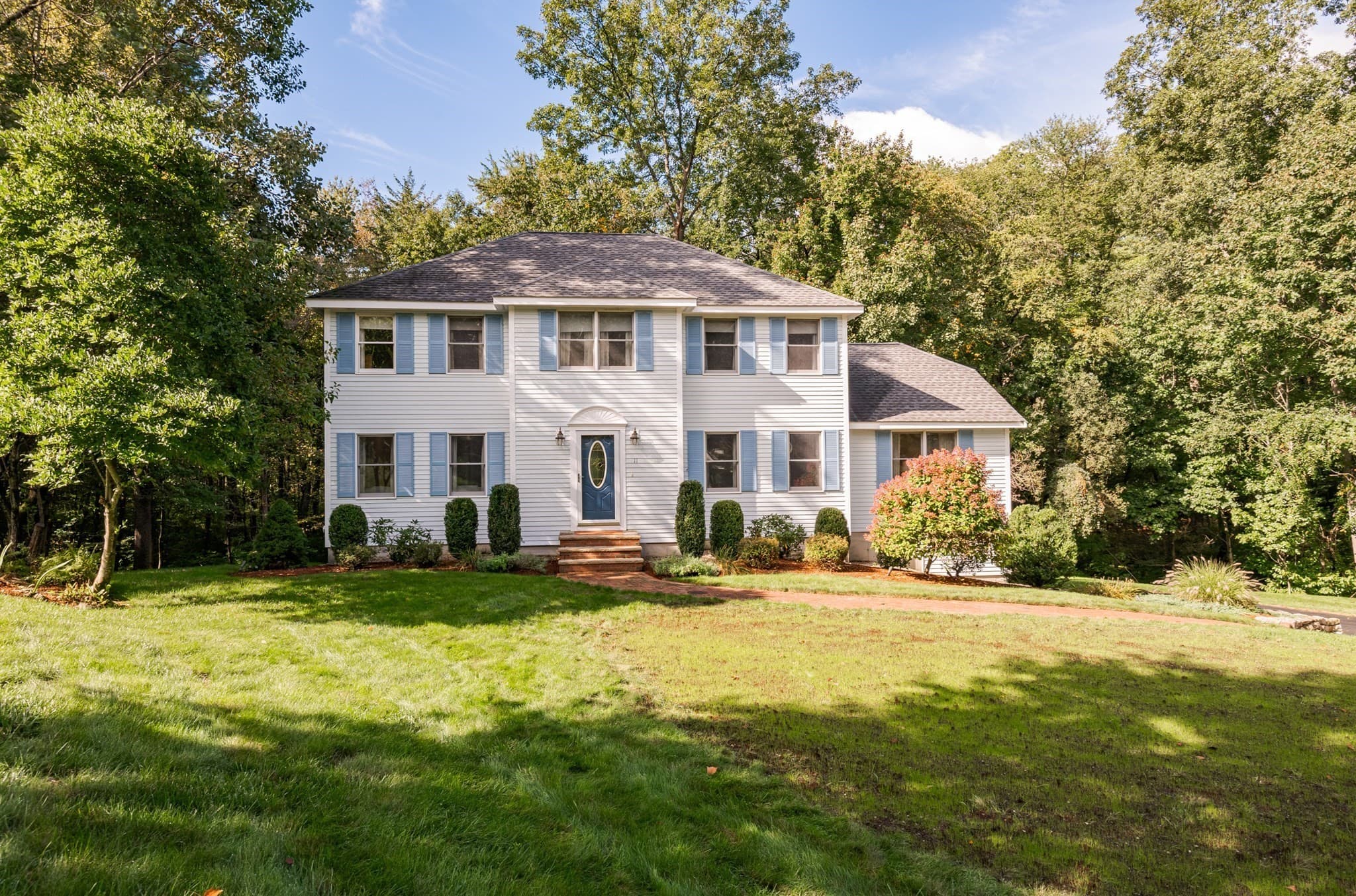 11 Currier Rd, Middleton MA 01949
