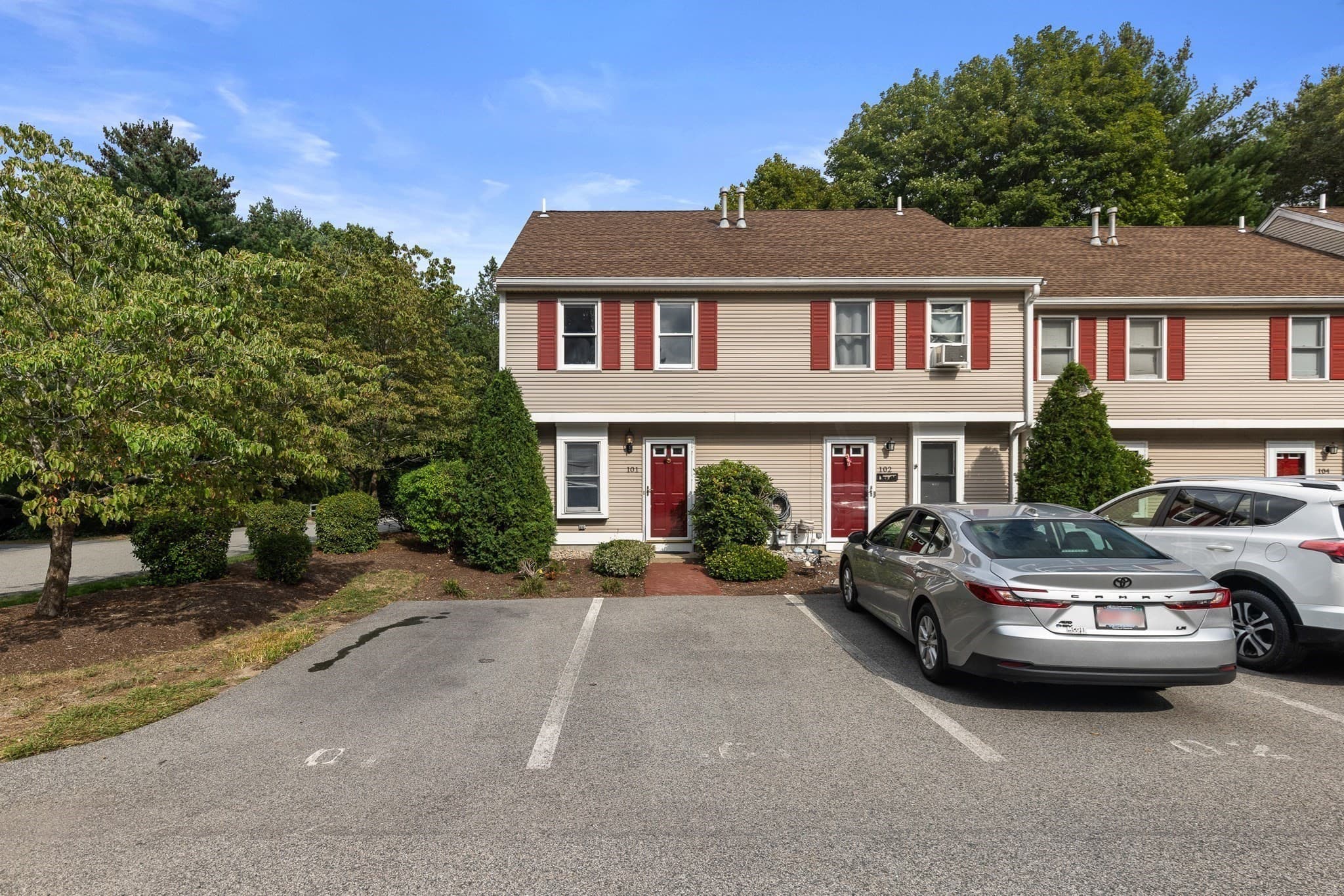 Condominium at 101 Brookline Way # 101, Rockland MA 02370, Rockland, photo 2 of 36