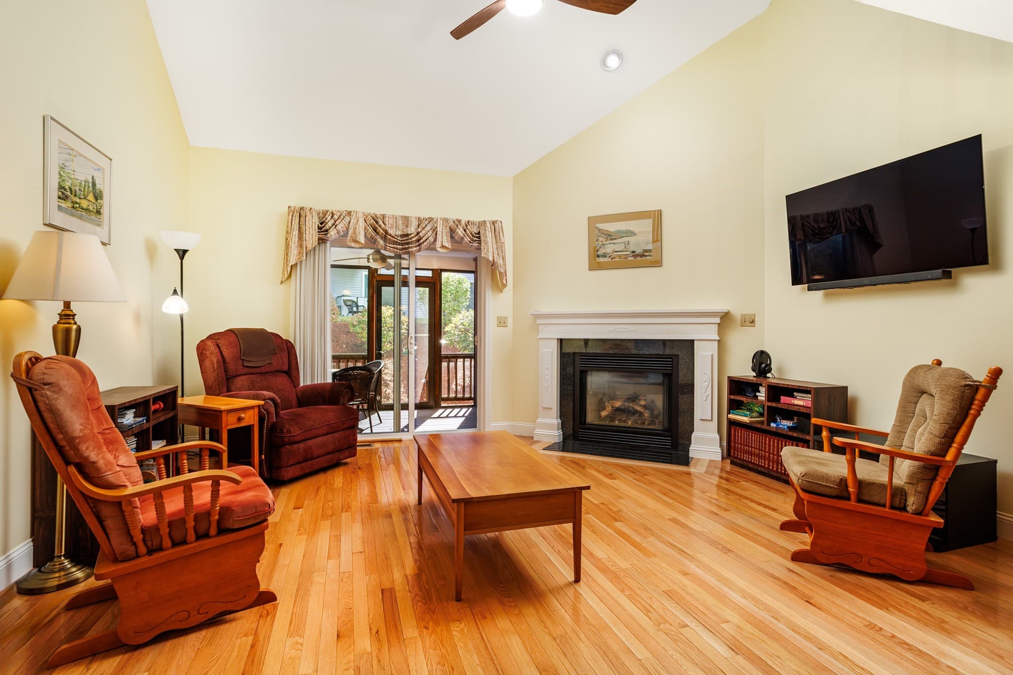 Condominium at 37 Acorn Ave # 37, Fitchburg MA 01420, Fitchburg, photo 6 of 41