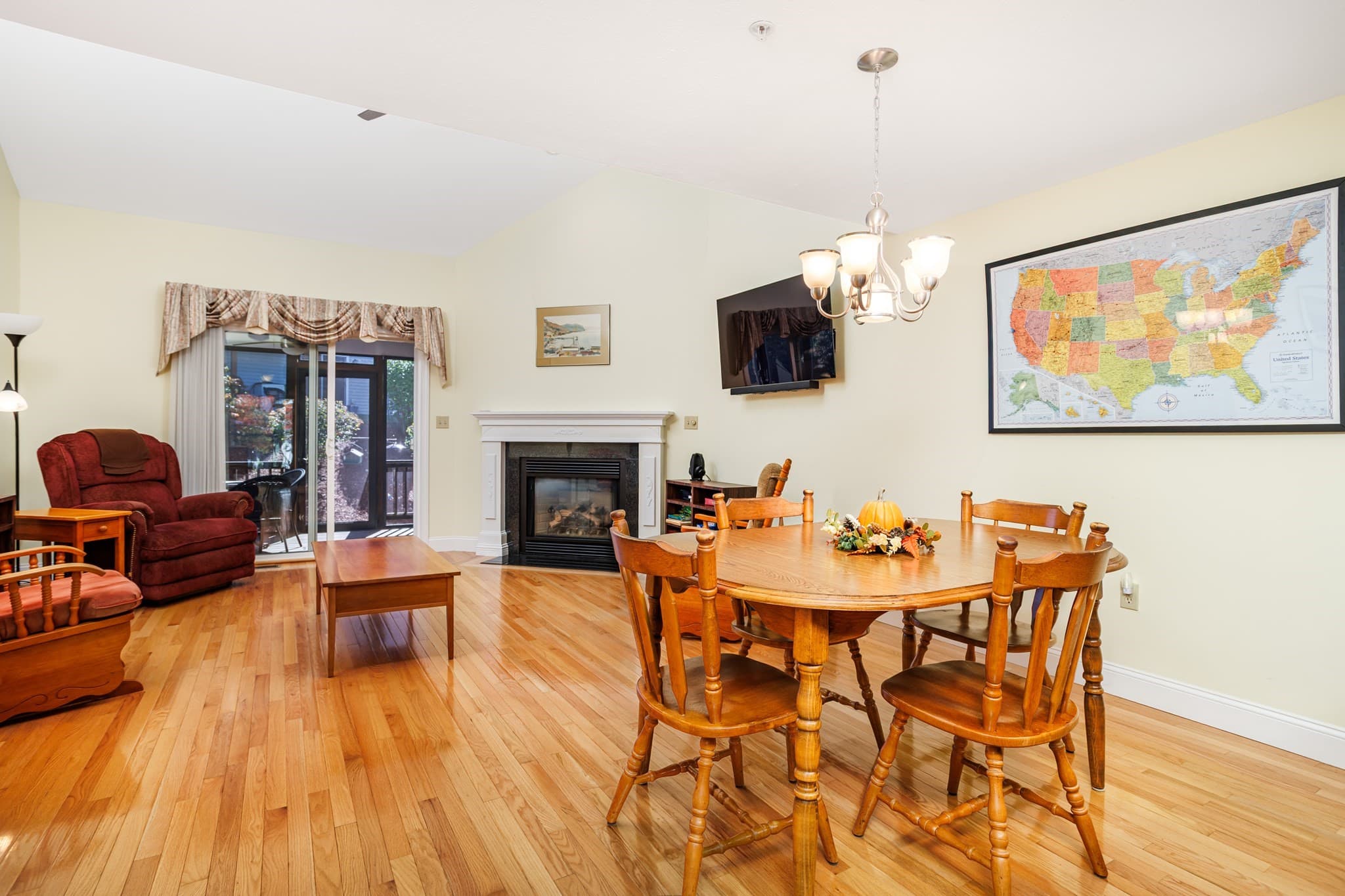 Condominium at 37 Acorn Ave # 37, Fitchburg MA 01420, Fitchburg, photo 10 of 41