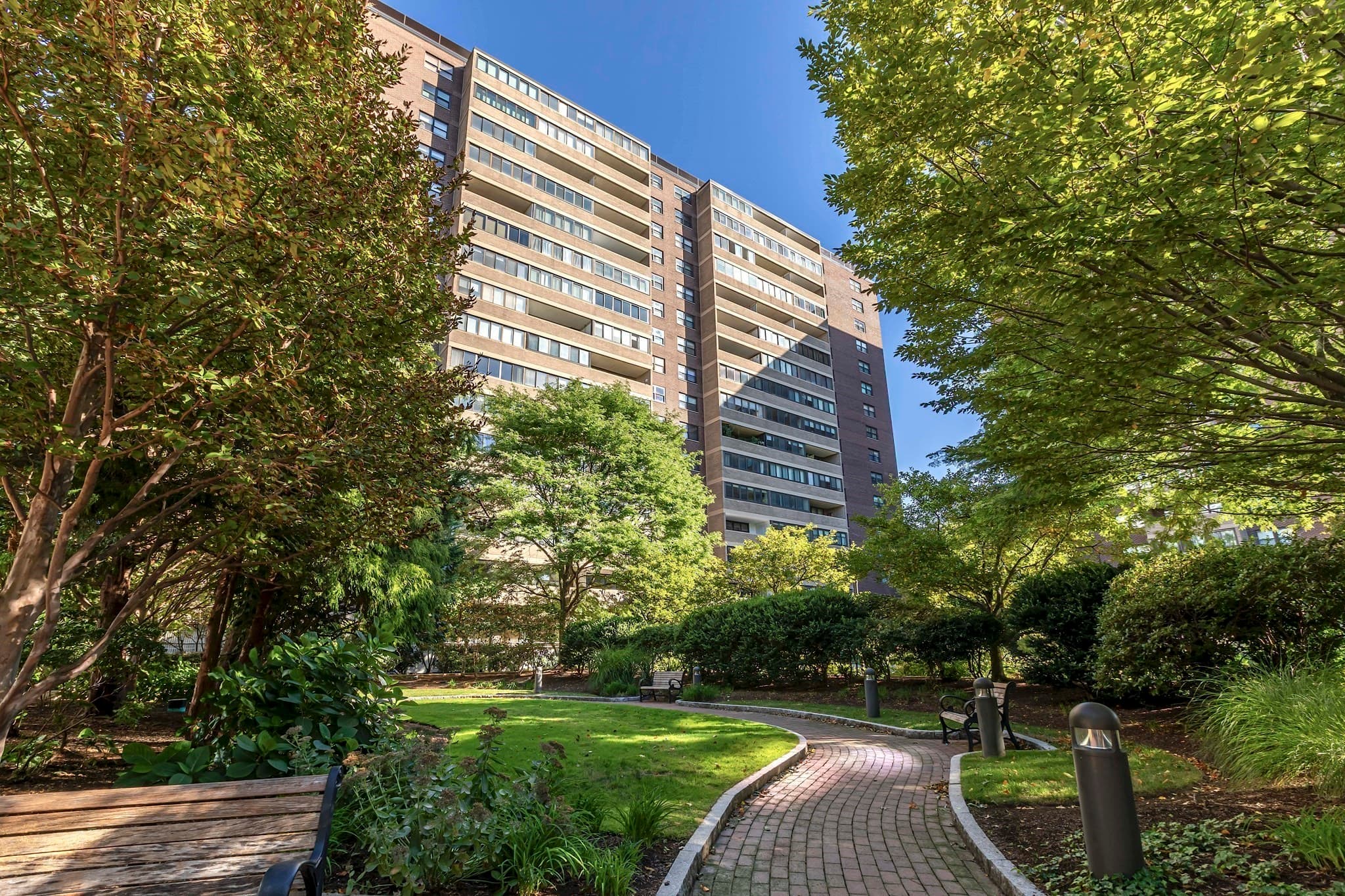 9 Hawthorne Place # 7G, Boston MA 02114