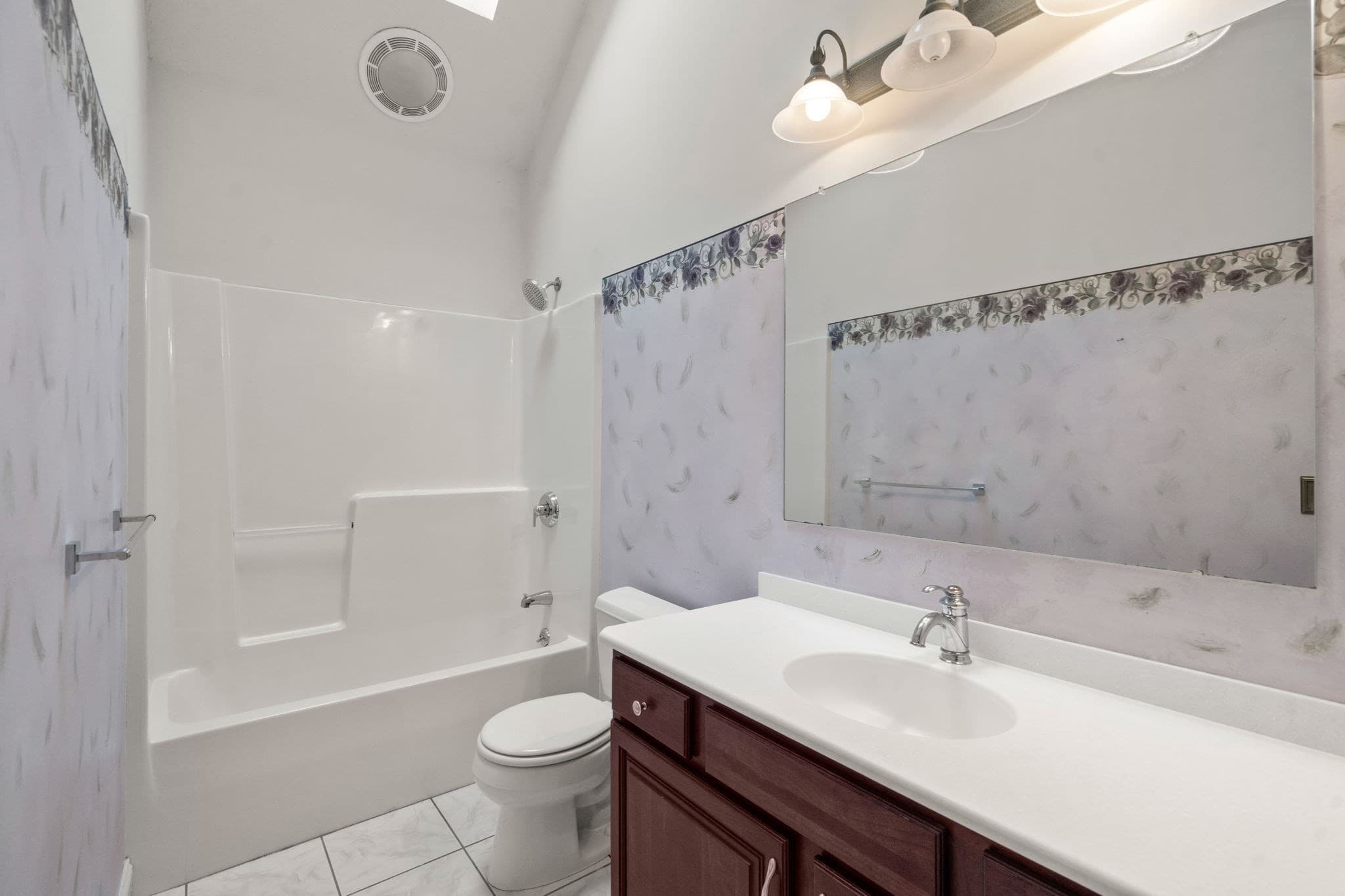 Single Family Residence at 34 Laurelwood Dr, Worcester MA 01605, Worcester, photo 26 of 39