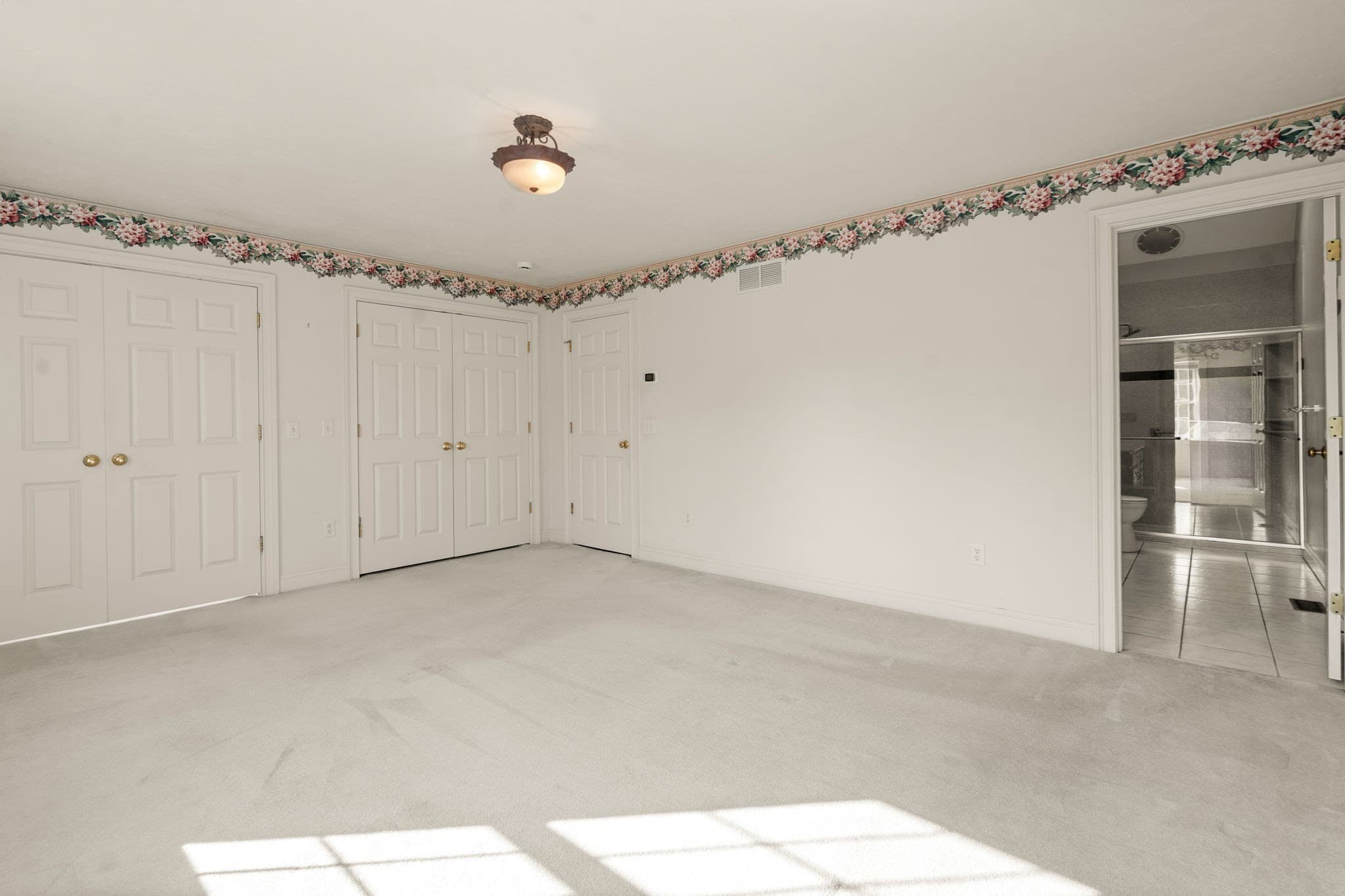 Single Family Residence at 34 Laurelwood Dr, Worcester MA 01605, Worcester, photo 22 of 39