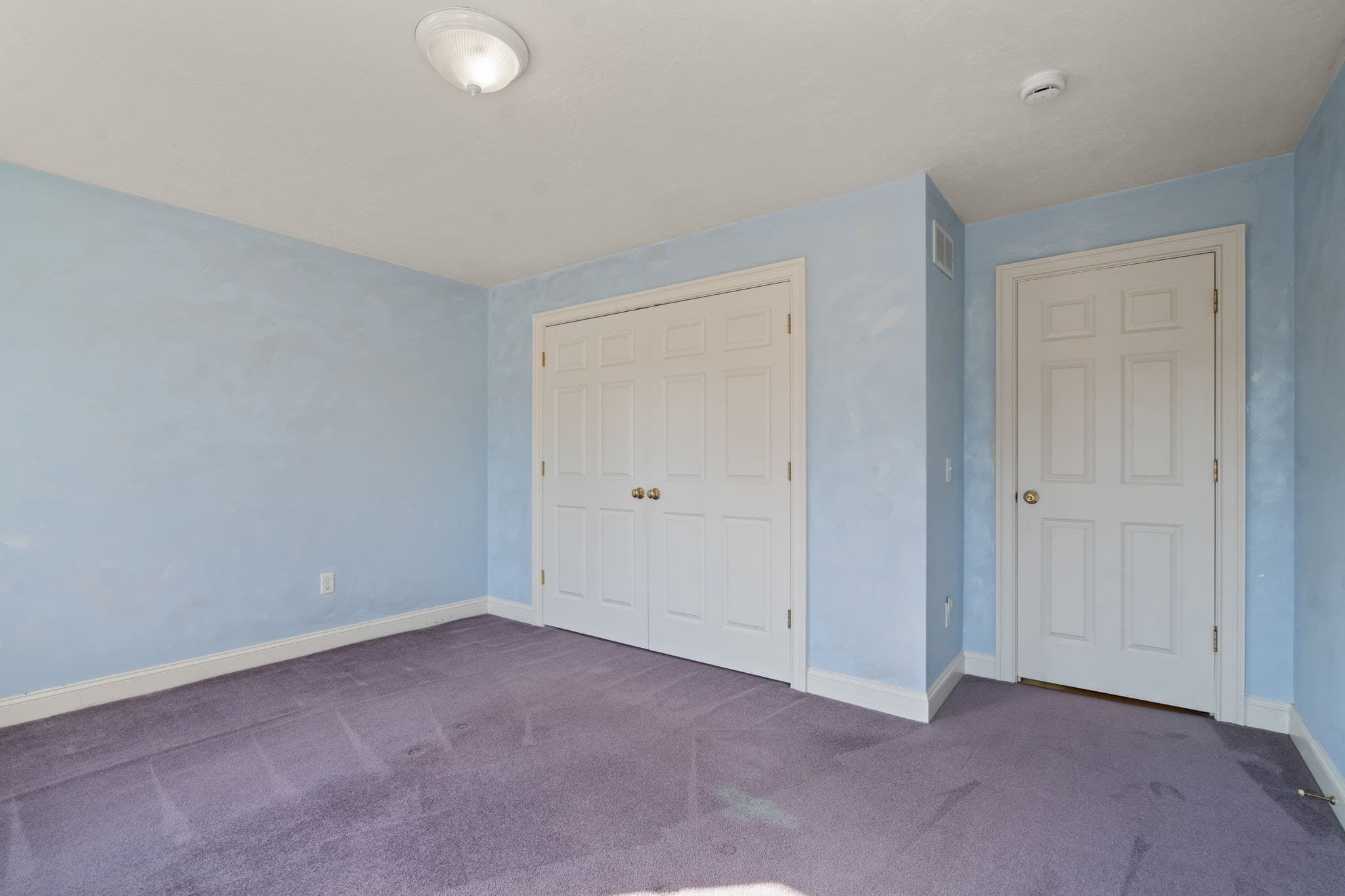 Single Family Residence at 34 Laurelwood Dr, Worcester MA 01605, Worcester, photo 33 of 39