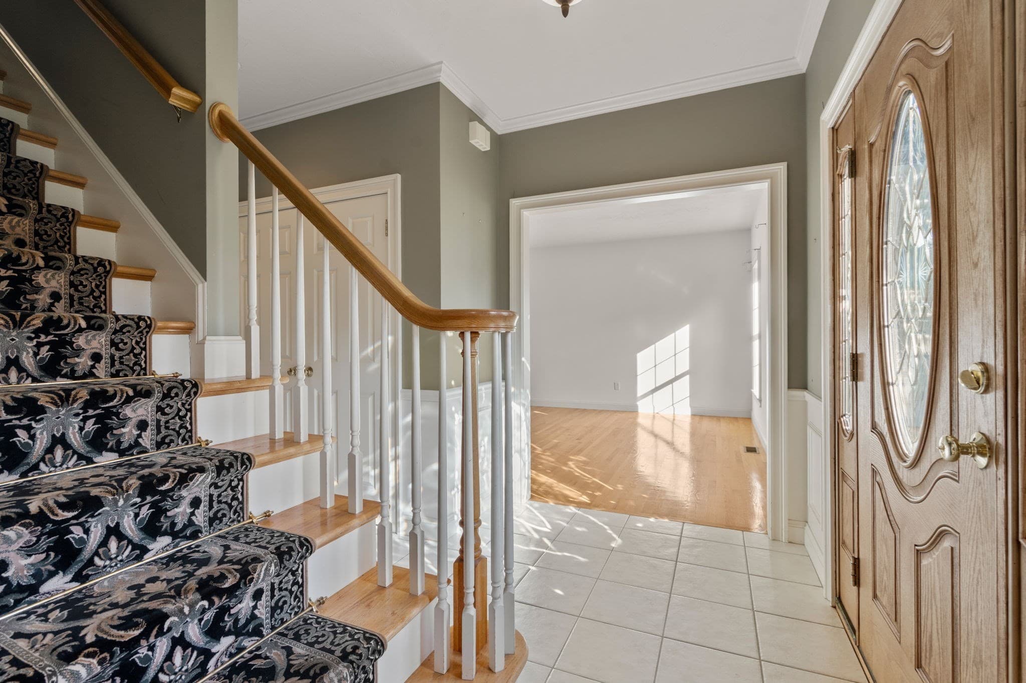 Single Family Residence at 34 Laurelwood Dr, Worcester MA 01605, Worcester, photo 19 of 39