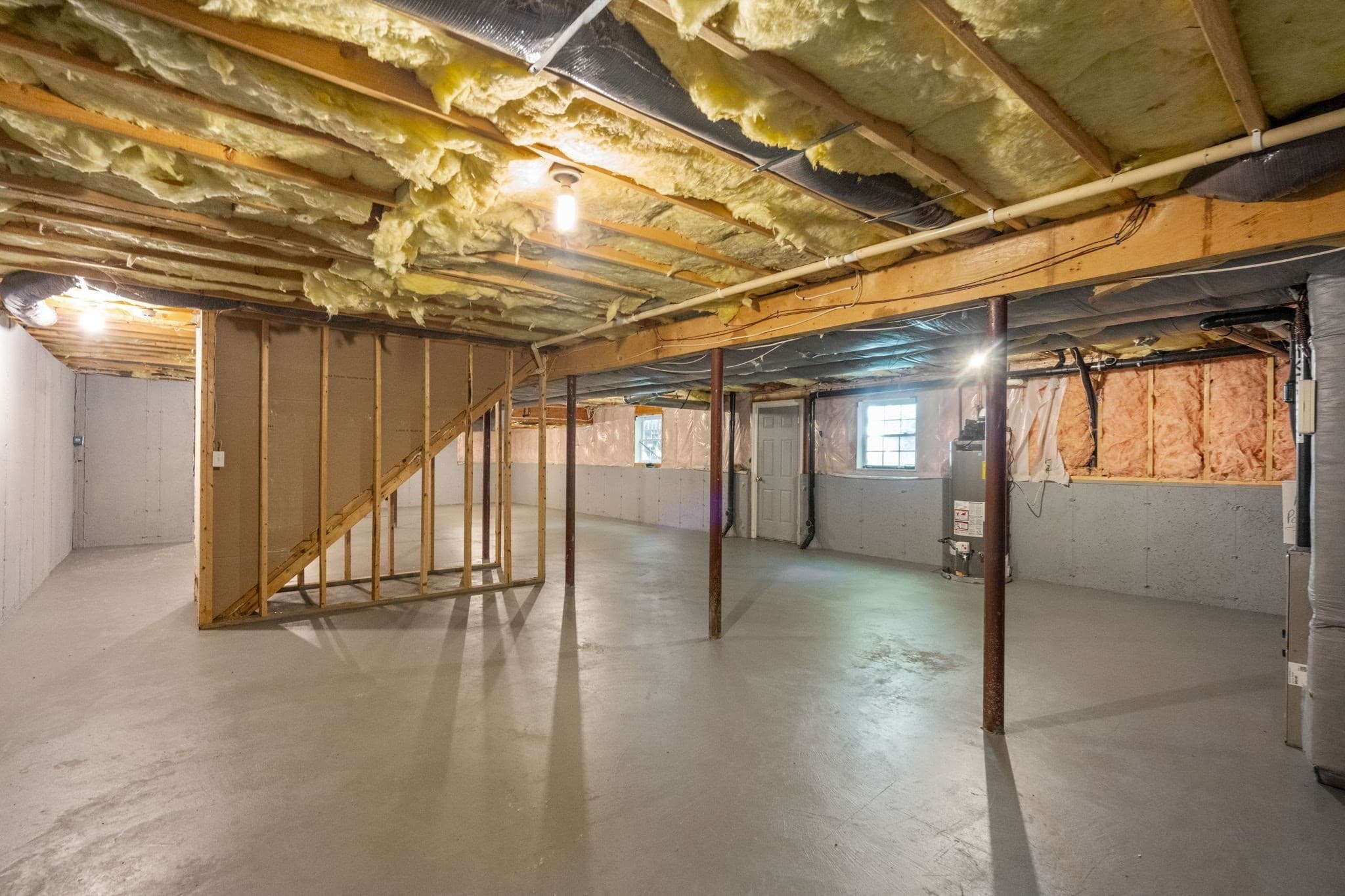 Single Family Residence at 34 Laurelwood Dr, Worcester MA 01605, Worcester, photo 35 of 39