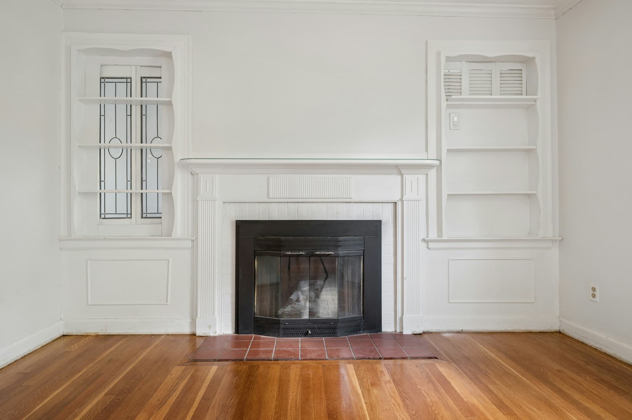 Single Family Residence at 34 Saint Elmo Road, Worcester MA 01602, photo 7 of 42