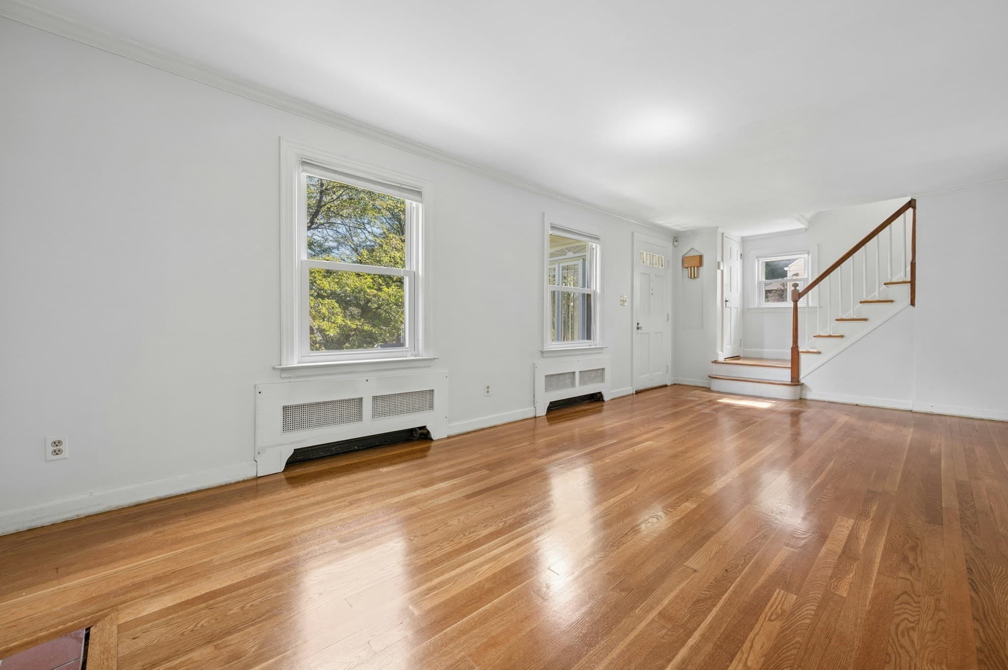 Single Family Residence at 34 Saint Elmo Road, Worcester MA 01602, photo 9 of 42