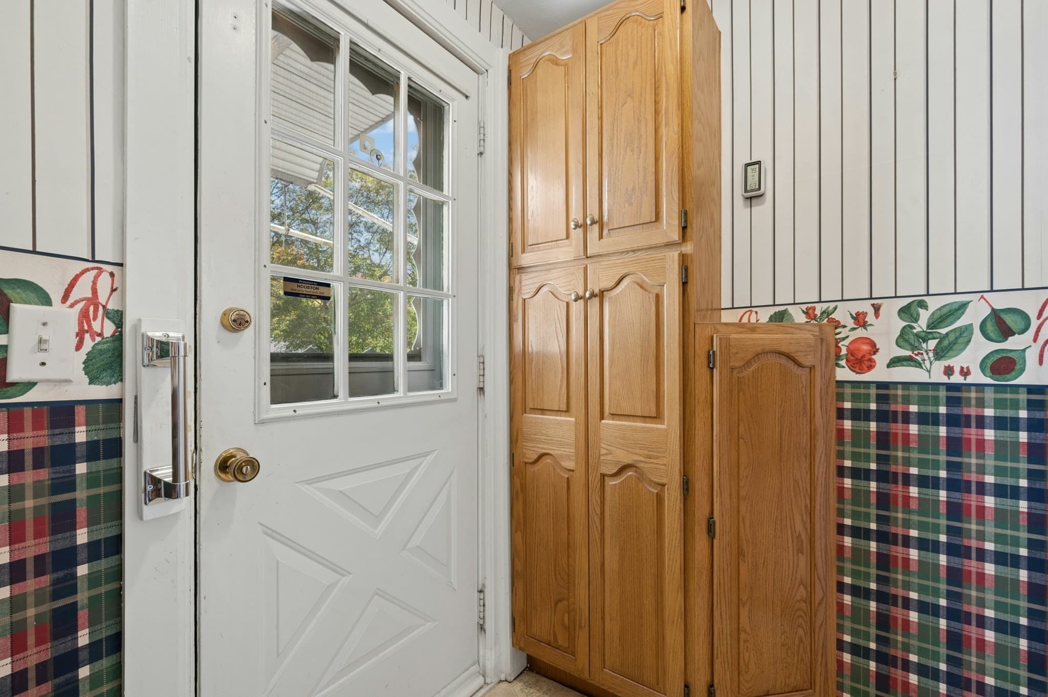Single Family Residence at 34 Saint Elmo Road, Worcester MA 01602, photo 15 of 42
