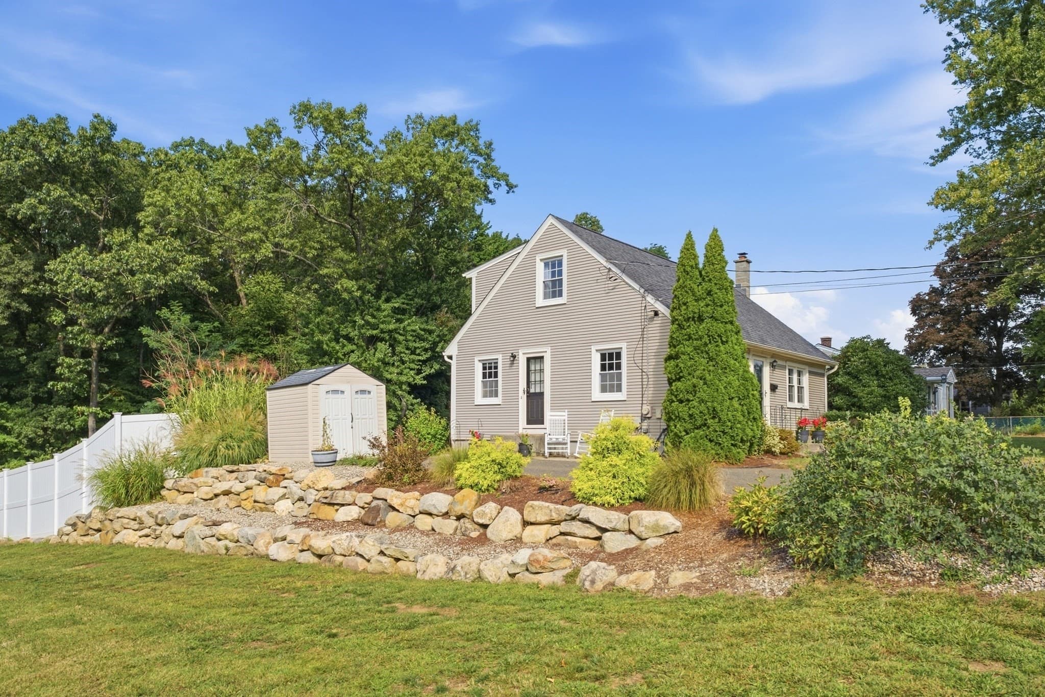 Single Family Residence at 158 Telegraph Ave, Chicopee MA 01020, Chicopee, photo 2 of 42