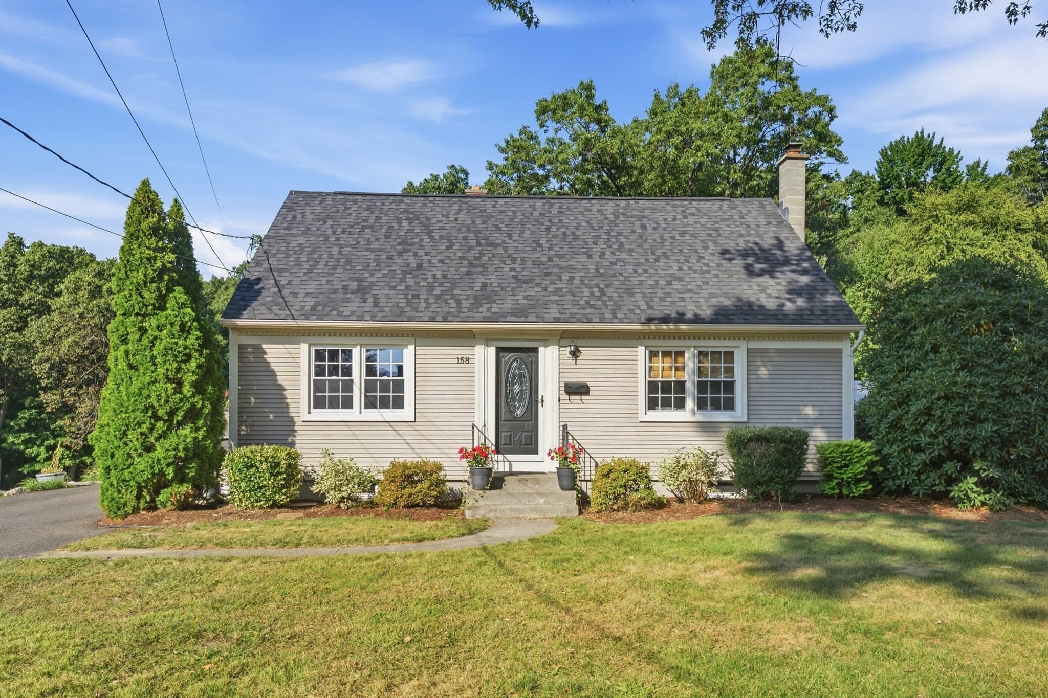 158 Telegraph Ave, Chicopee MA 01020