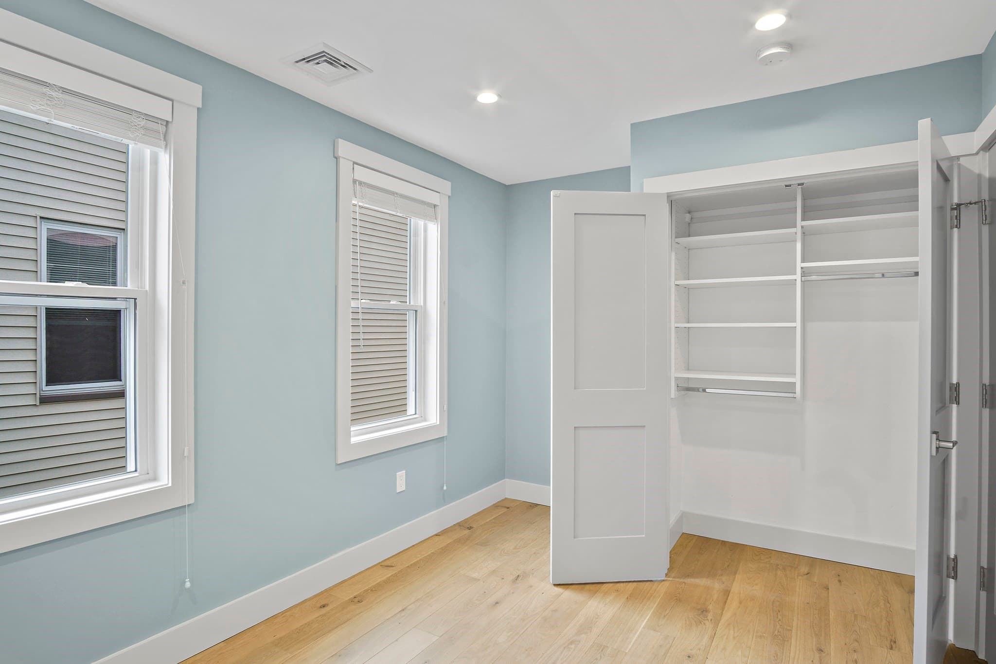3 Family at 26 Crescent Ave, Boston MA 02125, Boston, photo 17 of 22