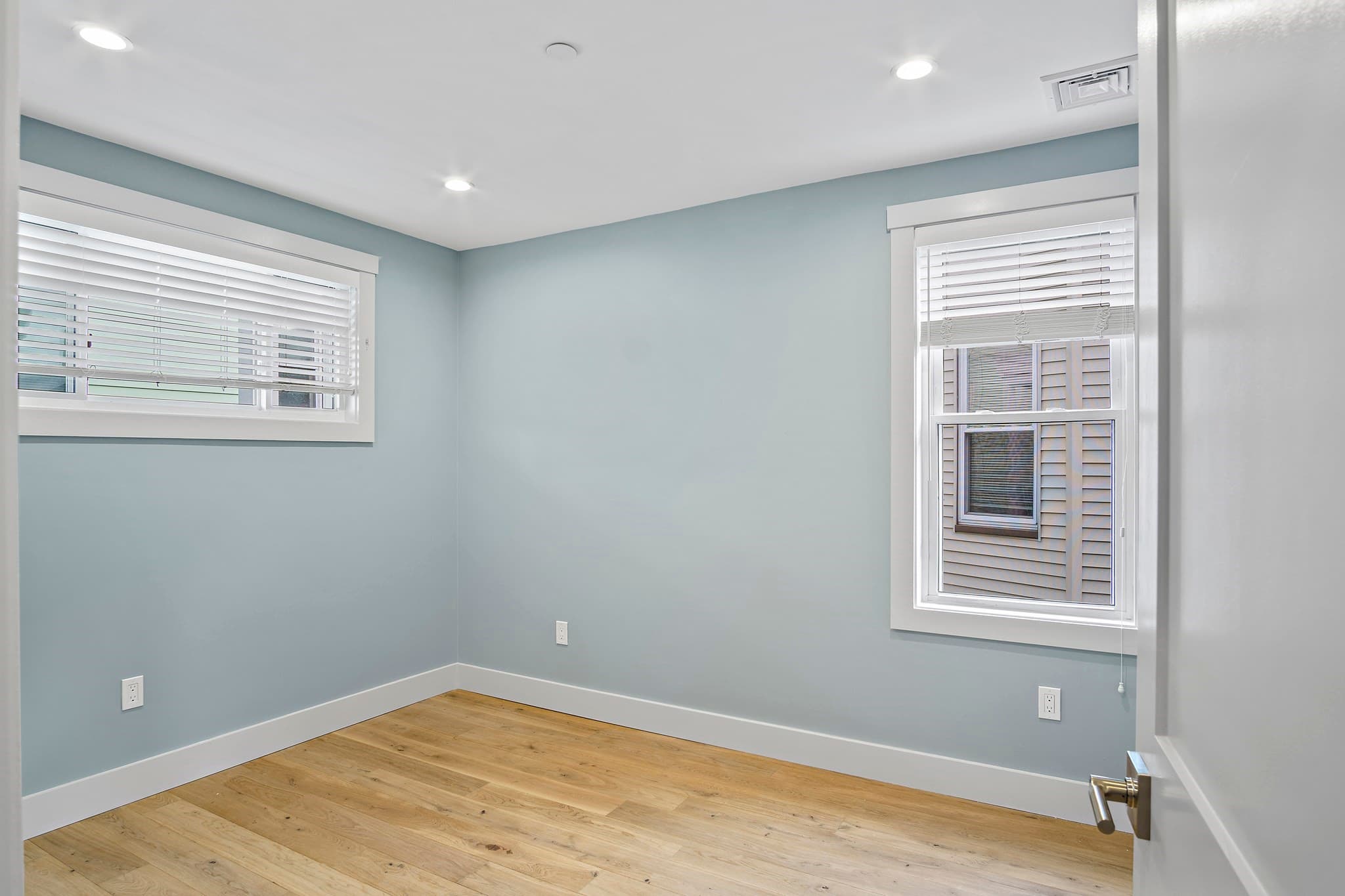 3 Family at 26 Crescent Ave, Boston MA 02125, Boston, photo 16 of 22