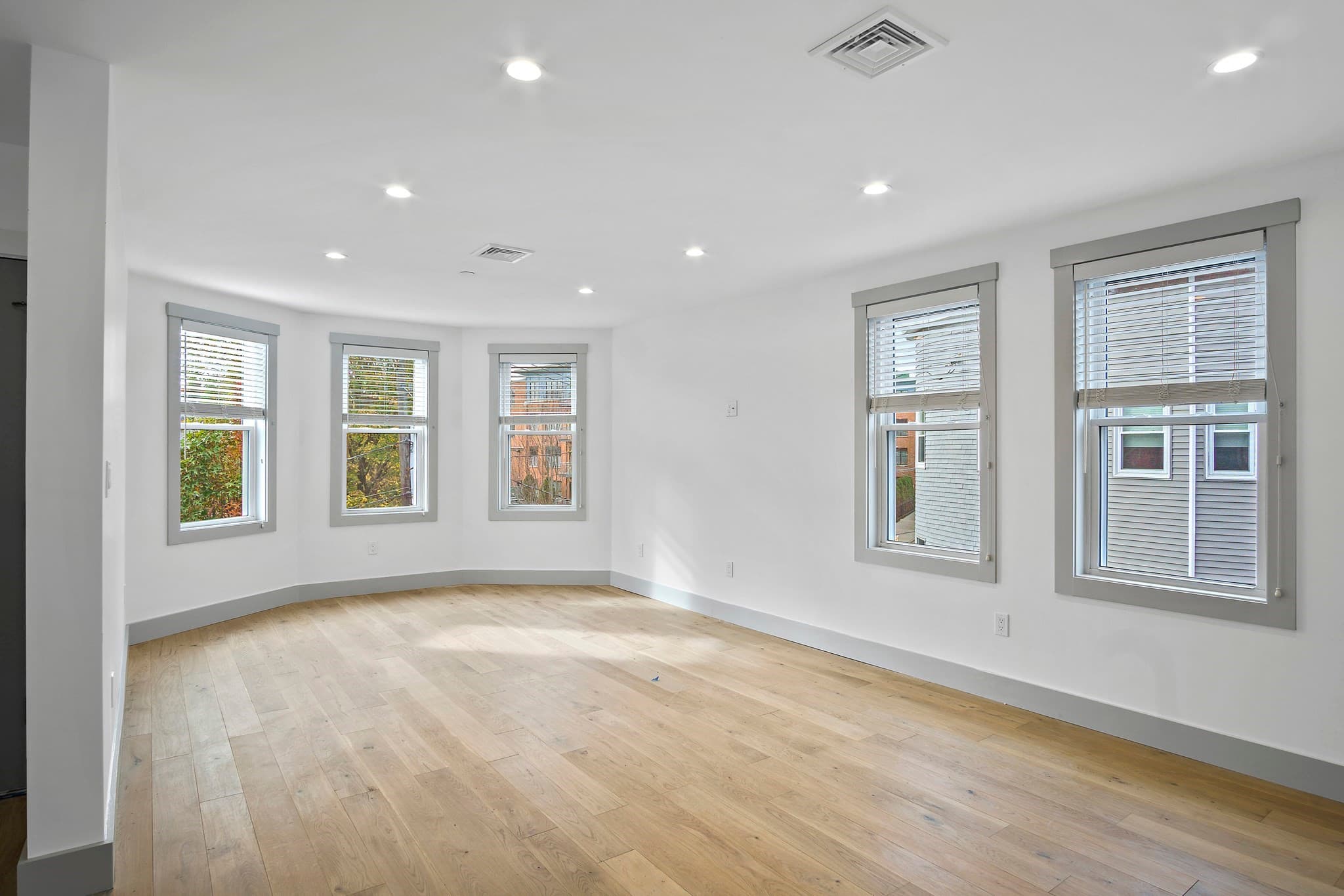 3 Family at 26 Crescent Ave, Boston MA 02125, Boston, photo 9 of 22