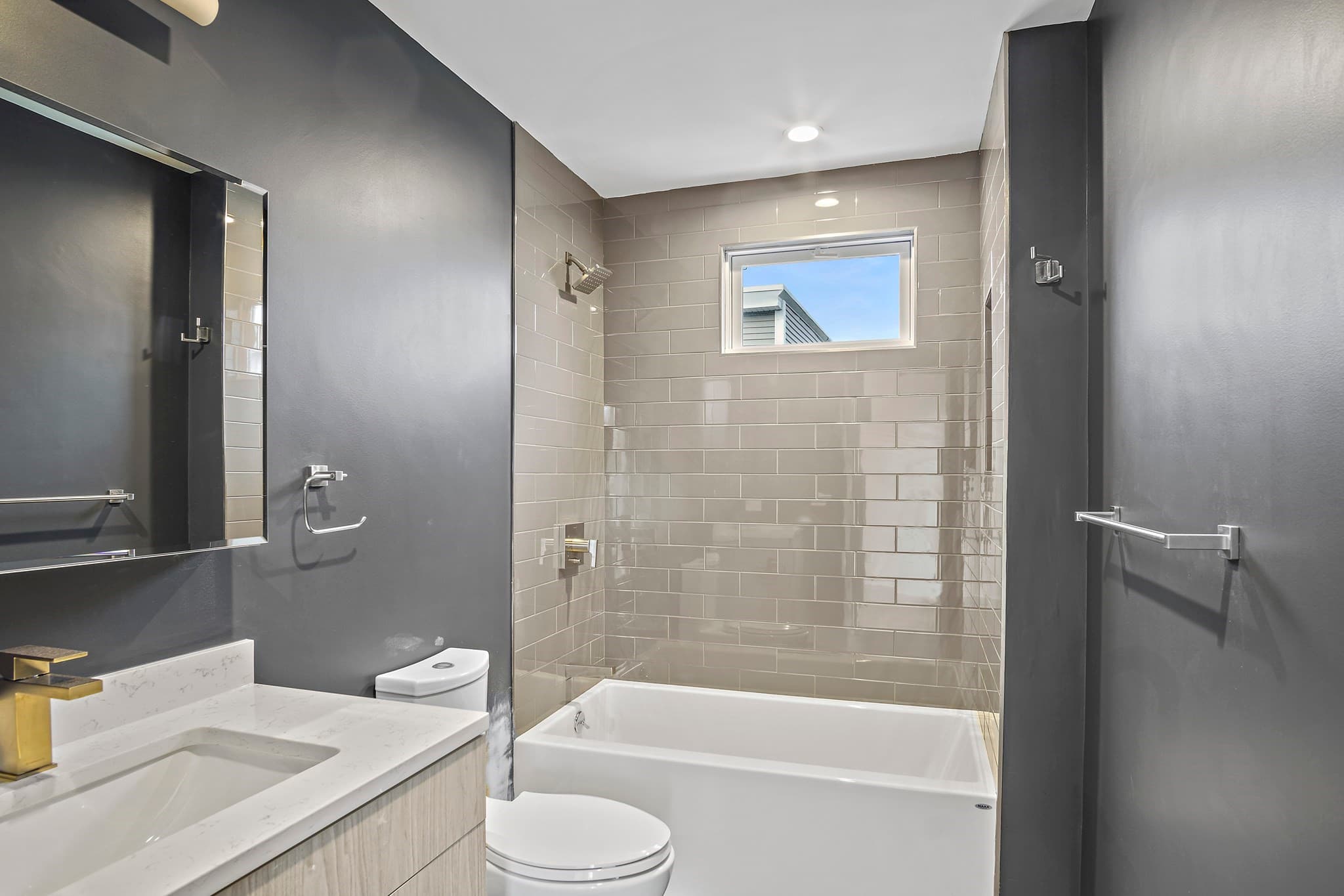3 Family at 26 Crescent Ave, Boston MA 02125, Boston, photo 18 of 22