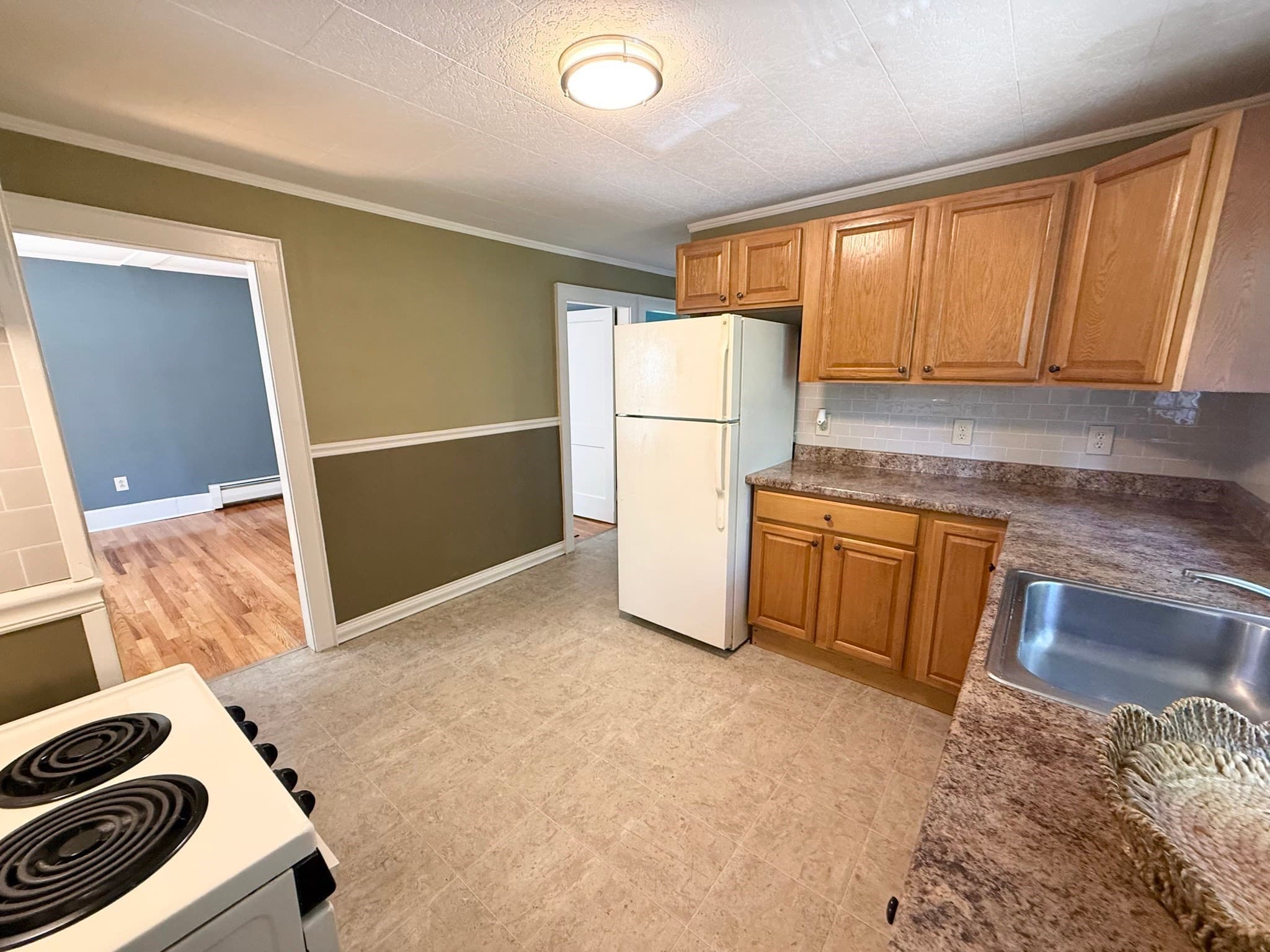Single Family Residence at 39 Main St, Sturbridge MA 01566, Sturbridge, photo 13 of 24