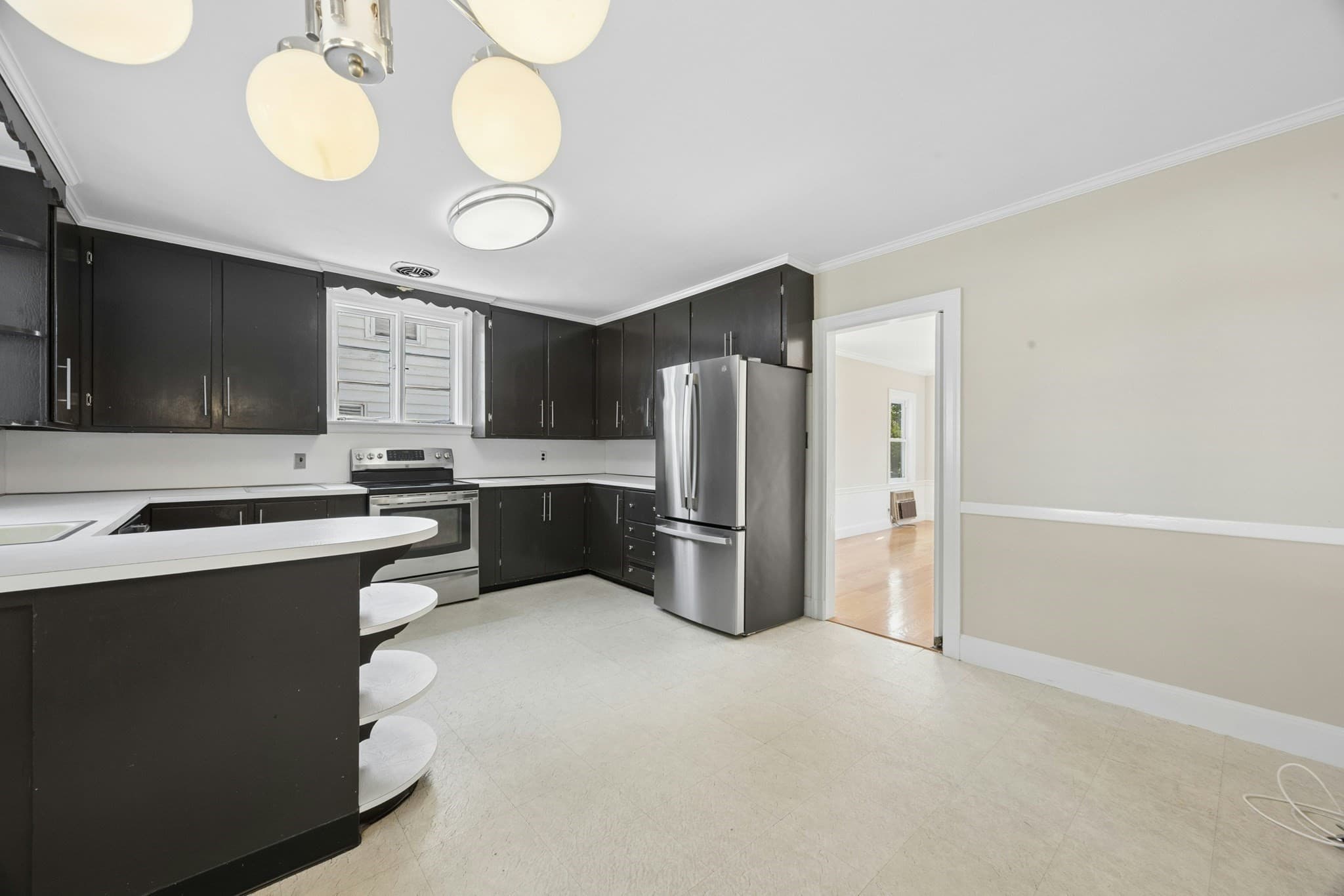 Single Family Residence at 220 Mountain Ave, Malden MA 02148, Malden, photo 5 of 39