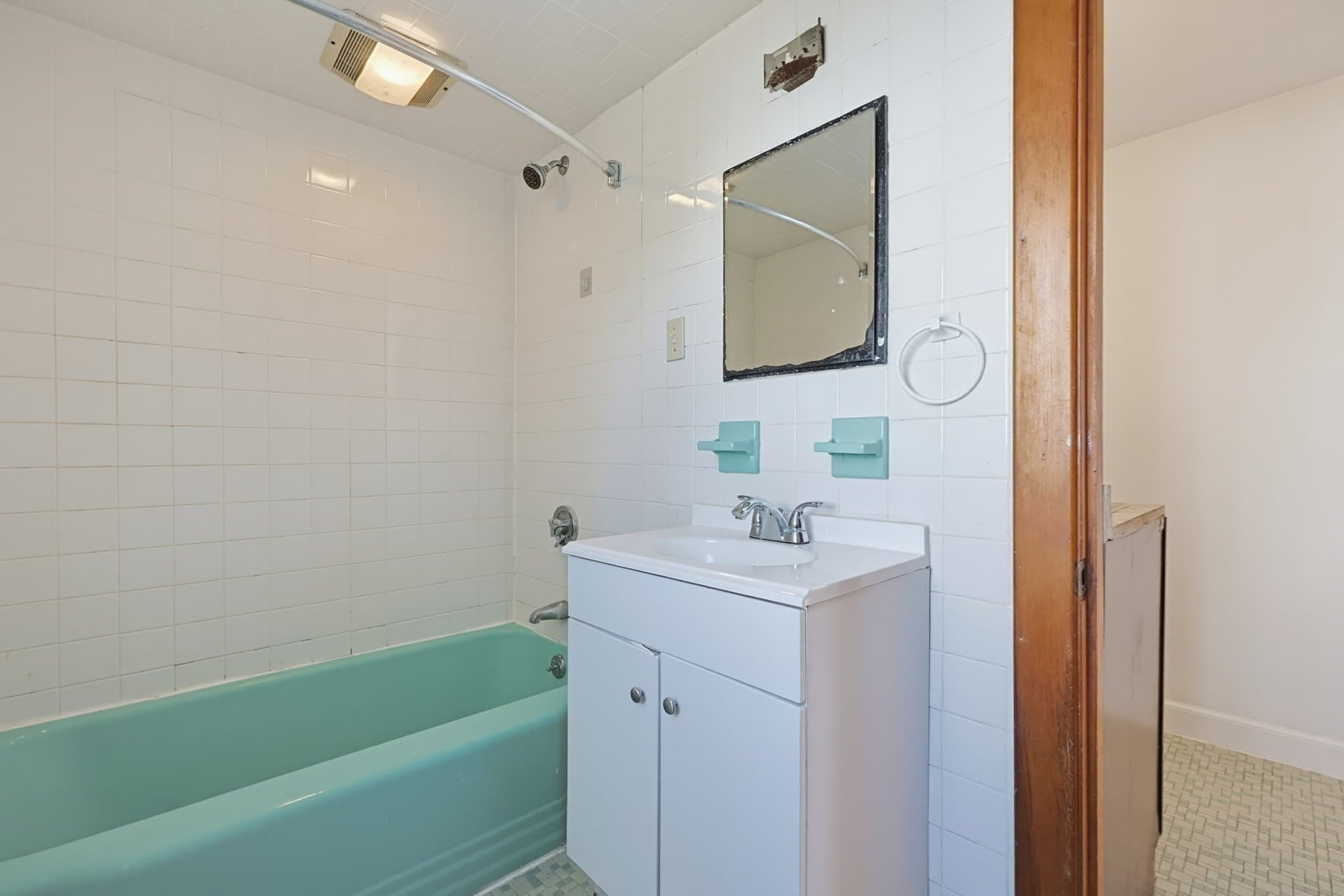 Single Family Residence at 28 Monroe St, Norwood MA 02062, Norwood, photo 5 of 42