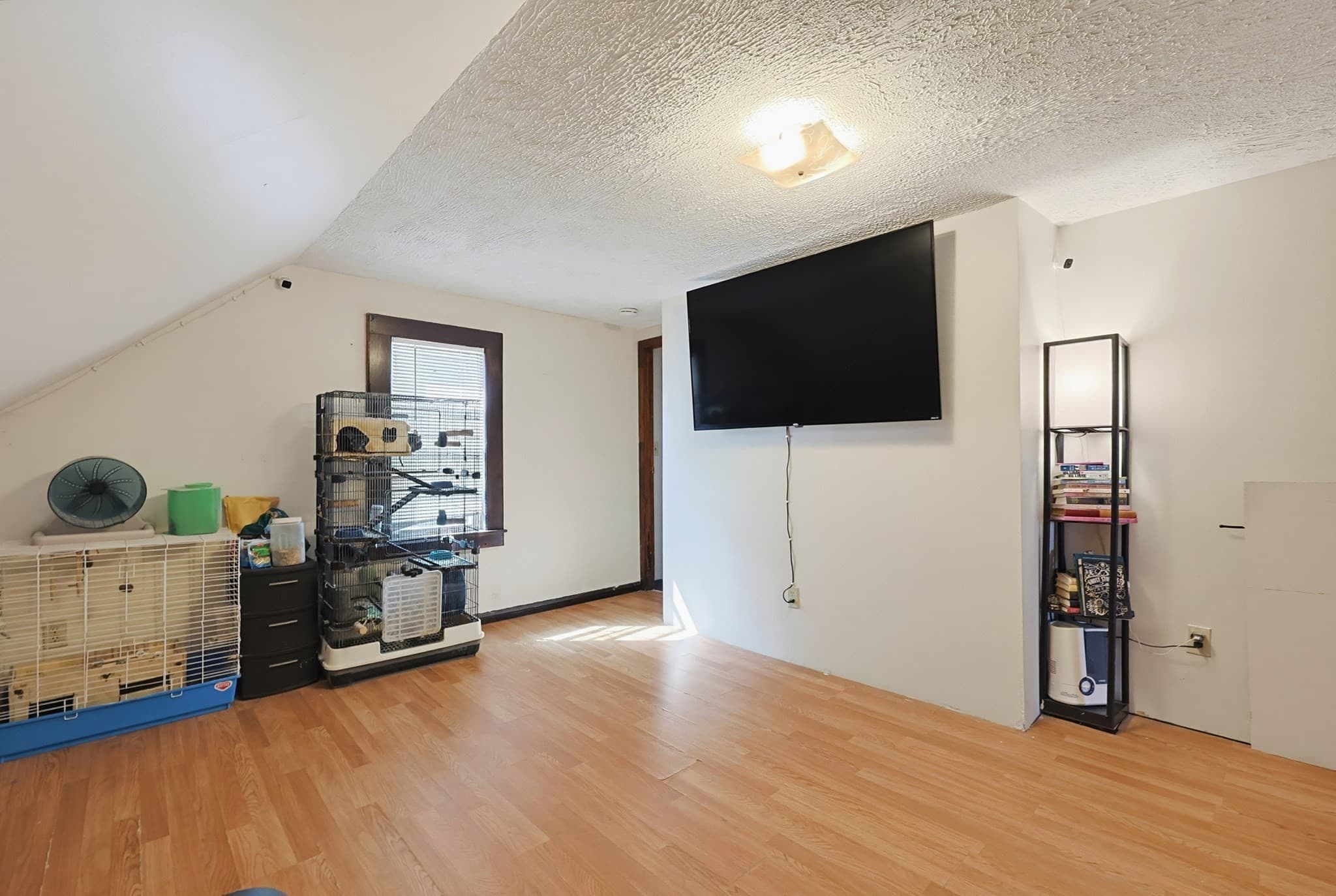 3 Family at 87 West St, Milford MA 01757, Milford, photo 36 of 42