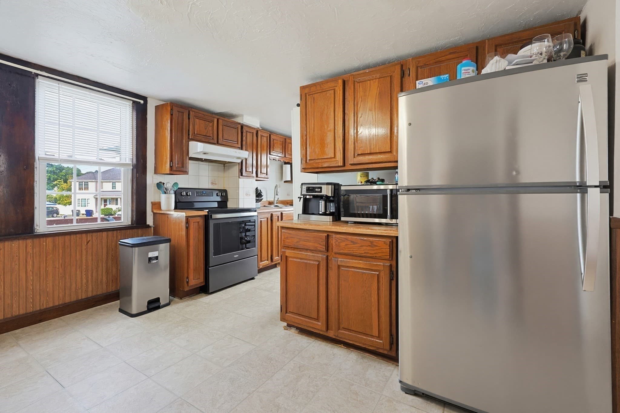 3 Family at 87 West St, Milford MA 01757, Milford, photo 9 of 42