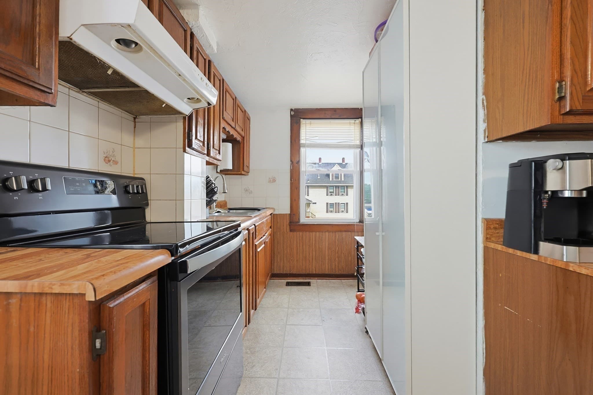 3 Family at 87 West St, Milford MA 01757, Milford, photo 10 of 42