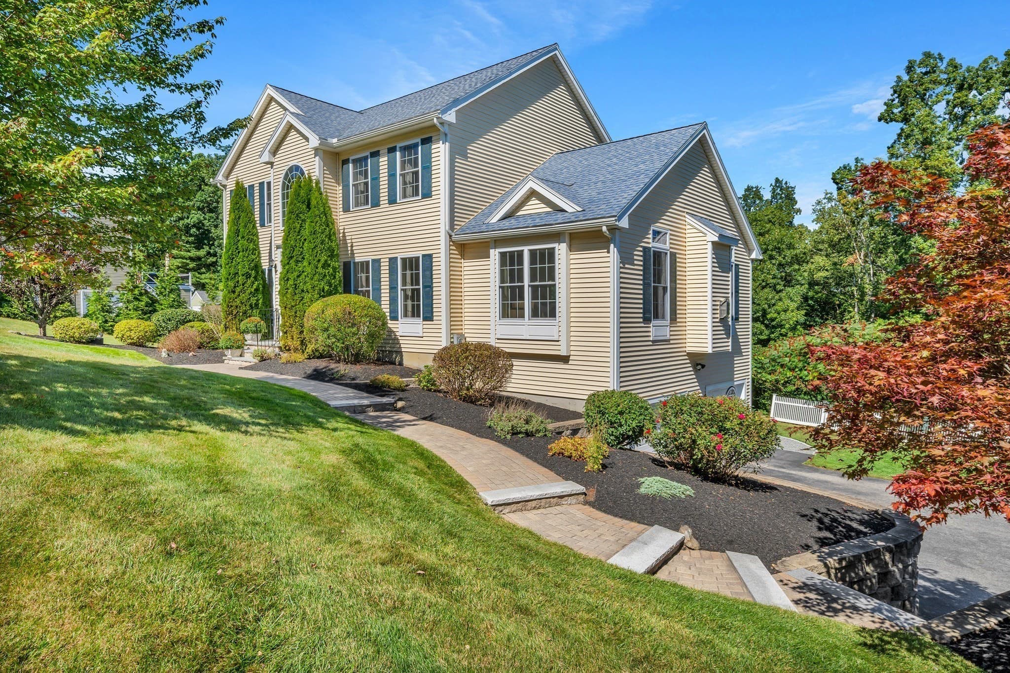 Single Family Residence at 69 Snow Road, Haverhill MA 01832, Haverhill, photo 2 of 42