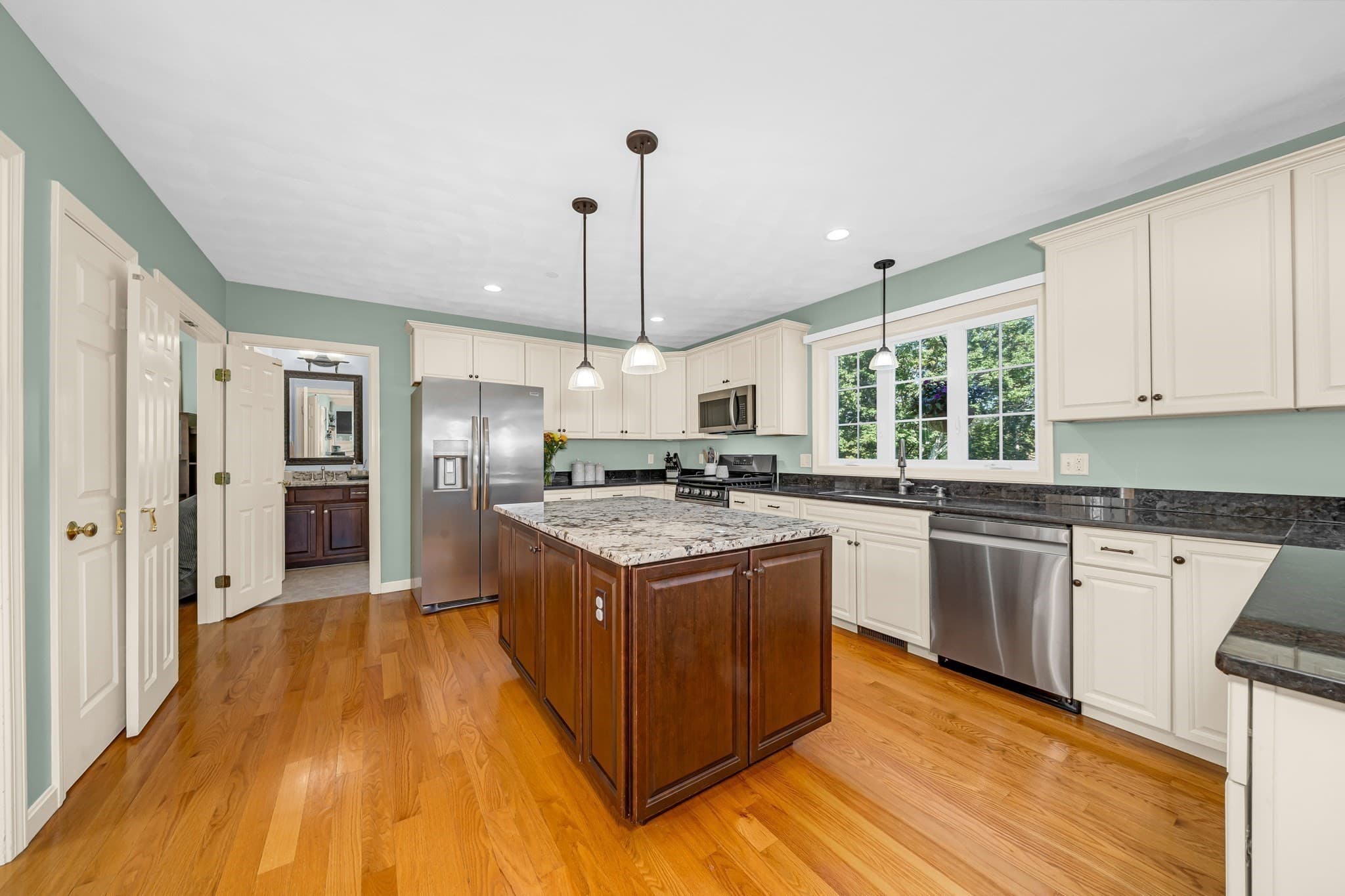 Single Family Residence at 69 Snow Road, Haverhill MA 01832, Haverhill, photo 9 of 42