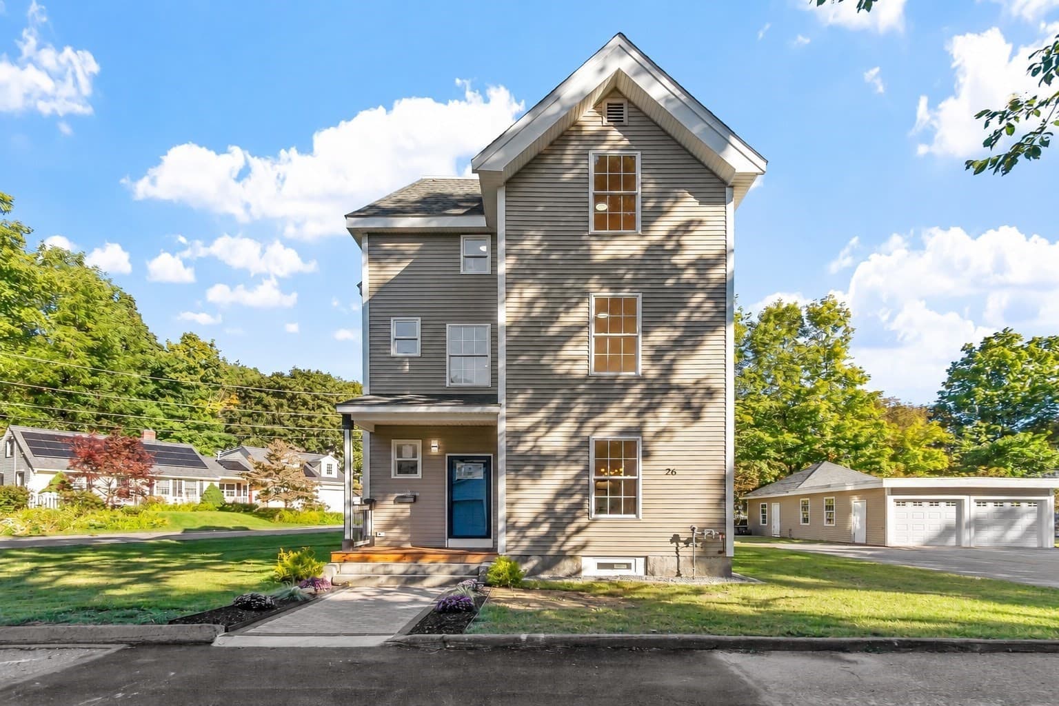 26 Caswell St, Fitchburg MA 01420