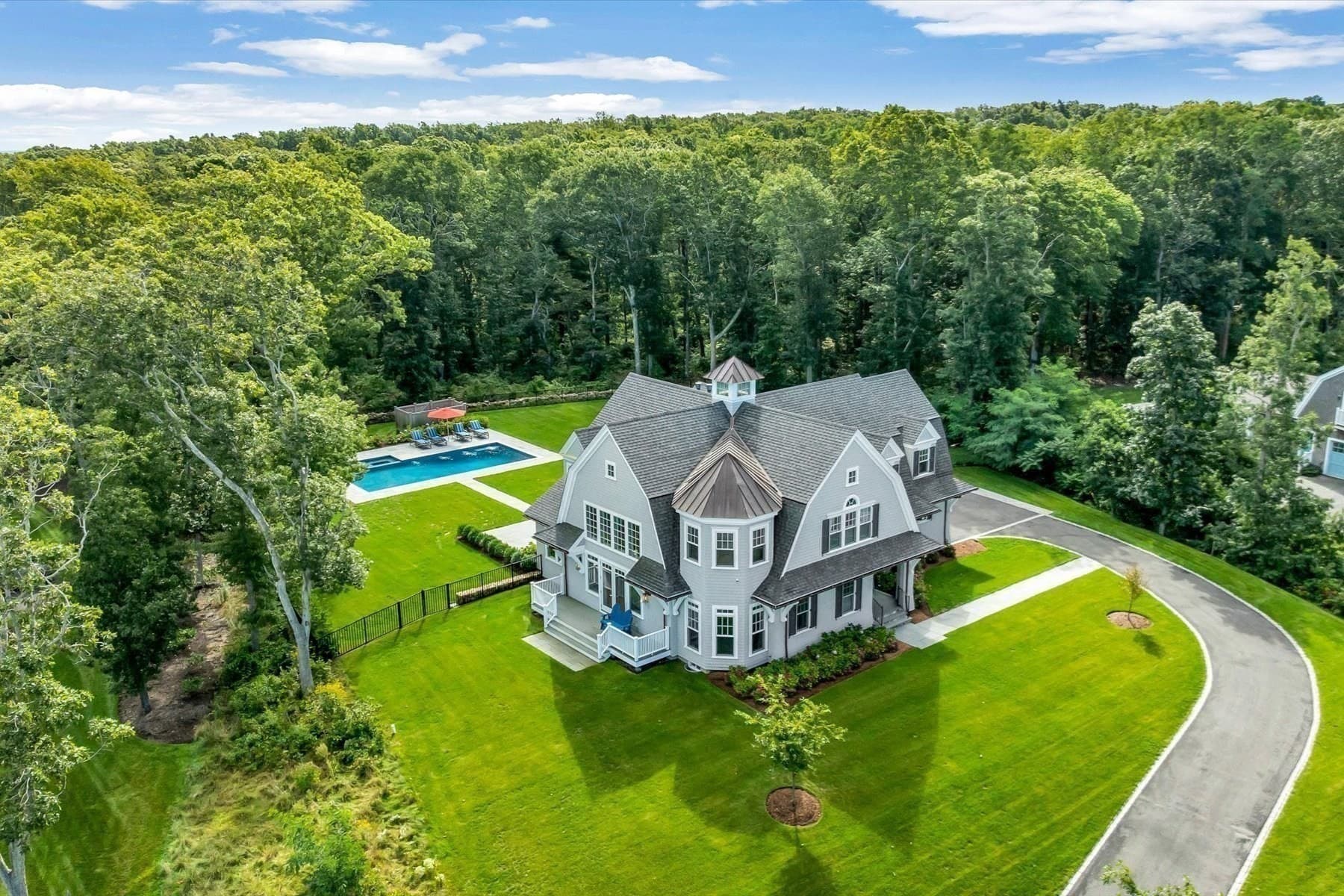 9 Rock Hill Rd, Sandwich MA 02563