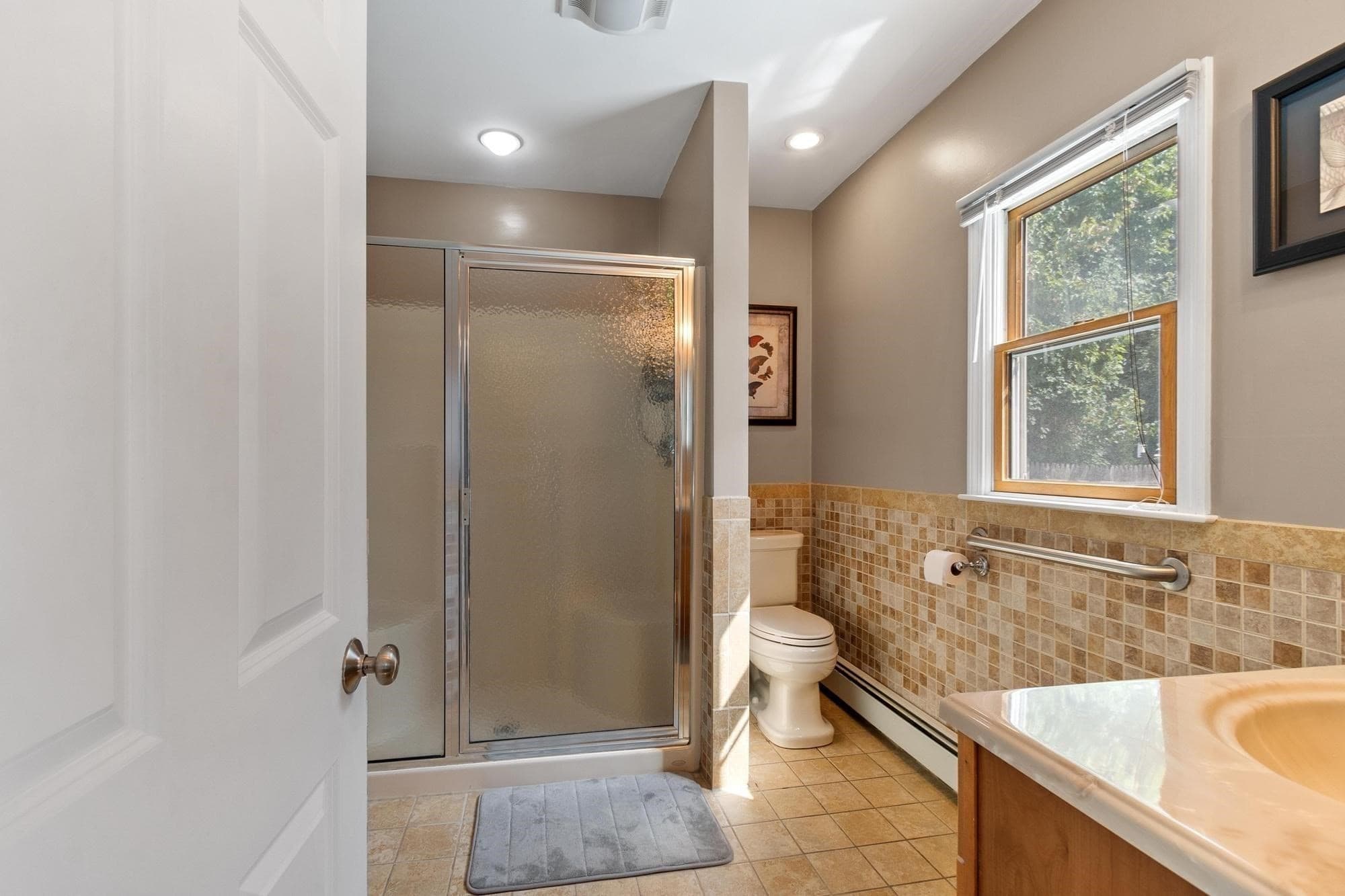 Single Family Residence at 102 Narragansett Rd, Quincy MA 02169, Quincy, photo 16 of 41