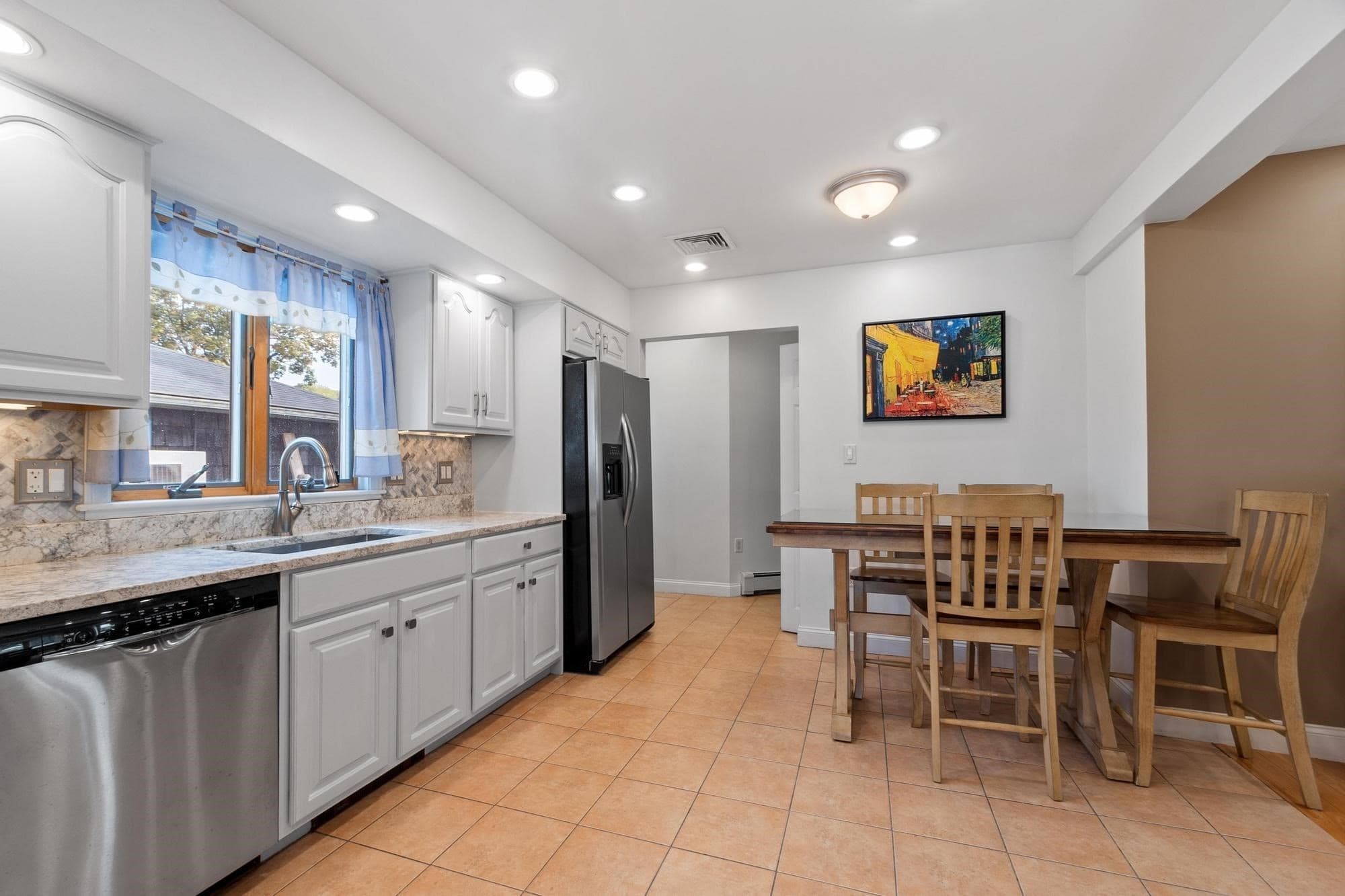 Single Family Residence at 102 Narragansett Rd, Quincy MA 02169, Quincy, photo 10 of 41