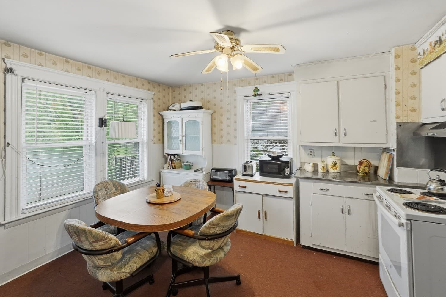 Single Family Residence at 34 Passway One, Worcester MA 01602, Worcester, photo 6 of 38