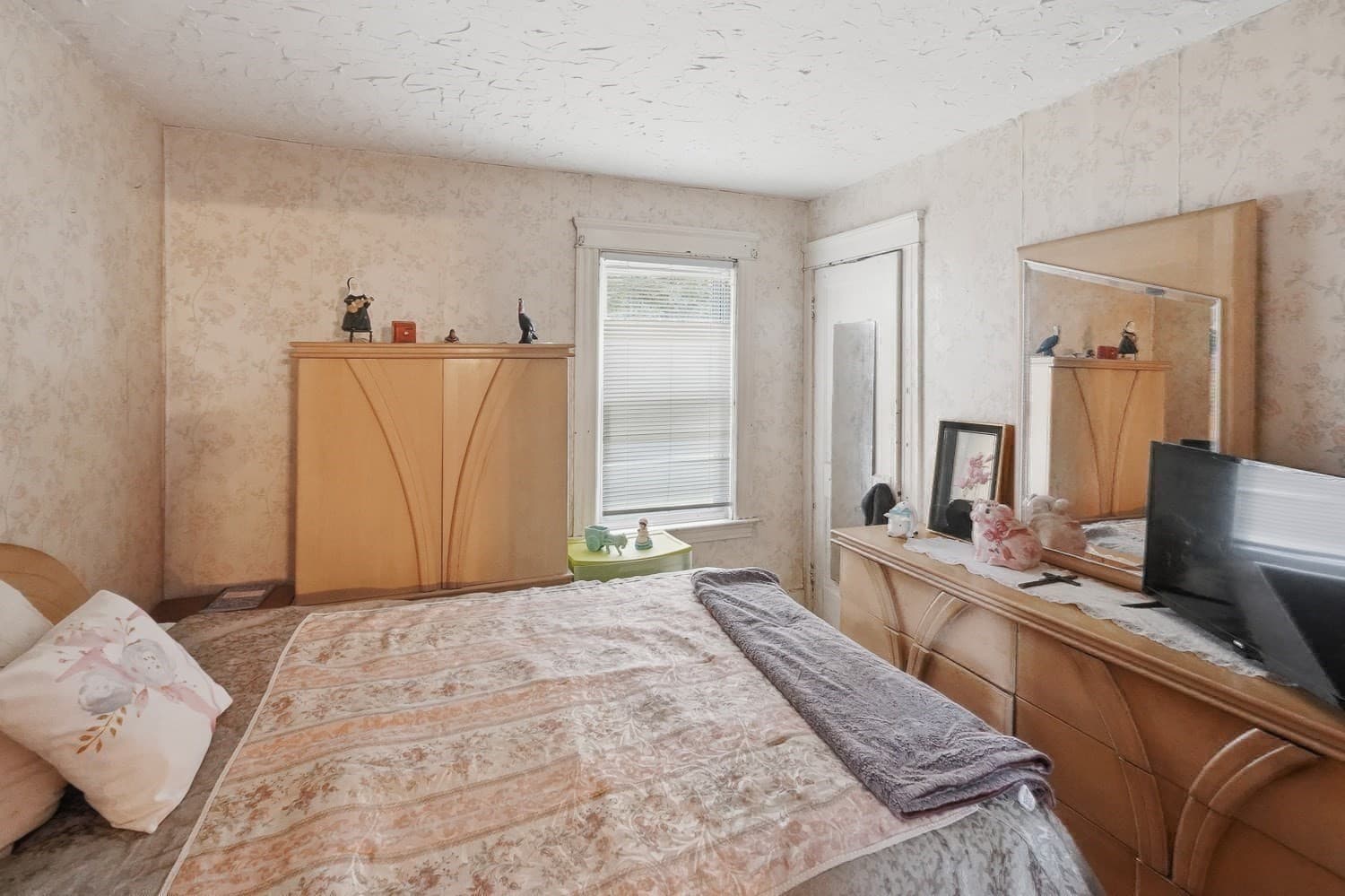Single Family Residence at 34 Passway One, Worcester MA 01602, Worcester, photo 12 of 38