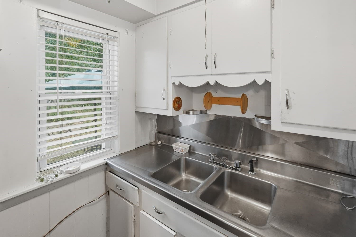 Single Family Residence at 34 Passway One, Worcester MA 01602, Worcester, photo 9 of 38