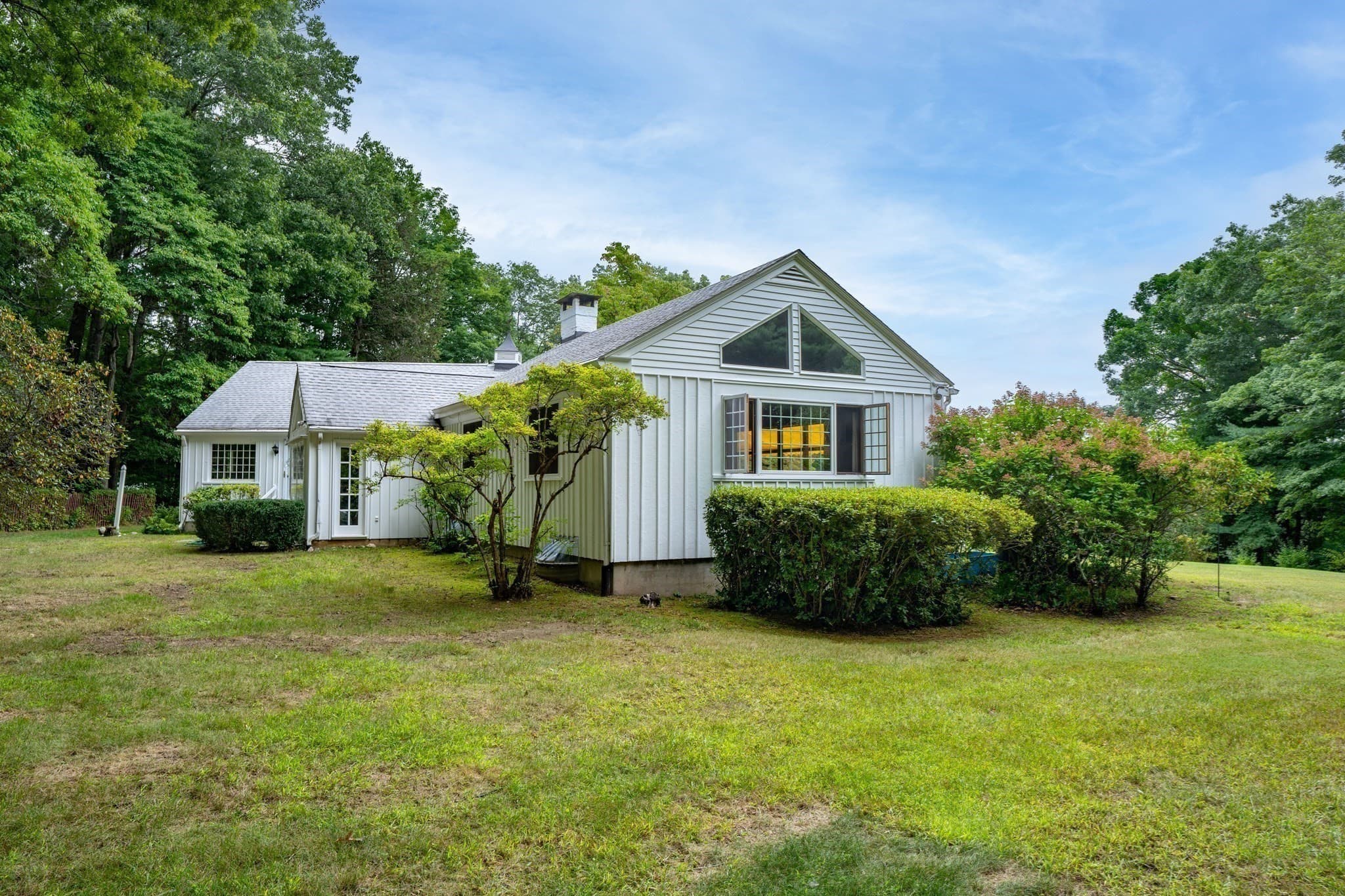 Single Family Residence at 134 Maplewood Terrace, Northampton MA 01060, Northampton, photo 8 of 31