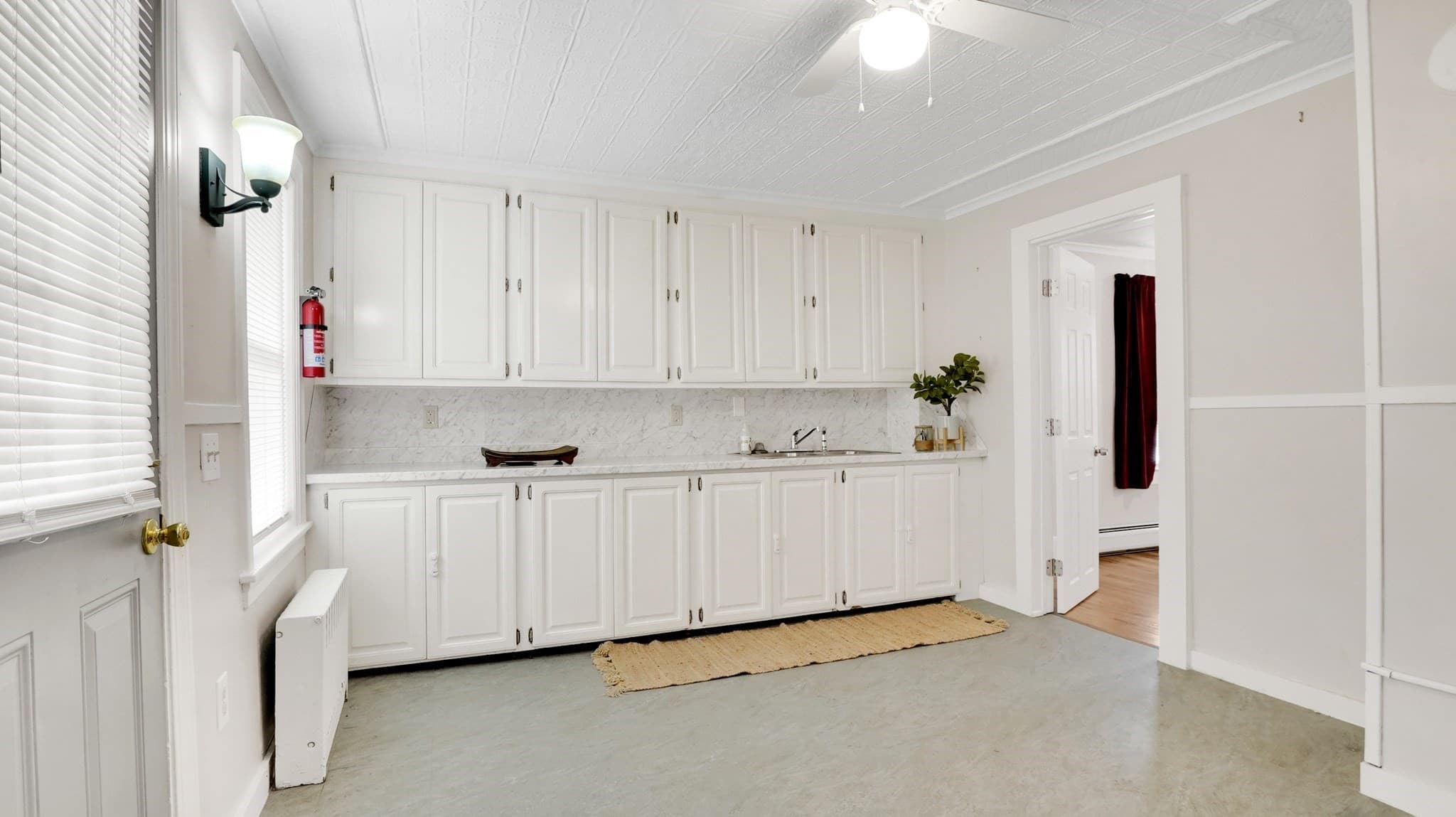 Single Family Residence at 100 Caton Lane, Springfield MA 01151, Springfield, photo 6 of 27