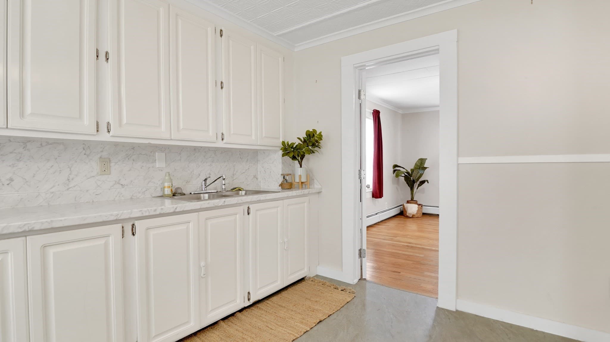 Single Family Residence at 100 Caton Lane, Springfield MA 01151, Springfield, photo 3 of 27
