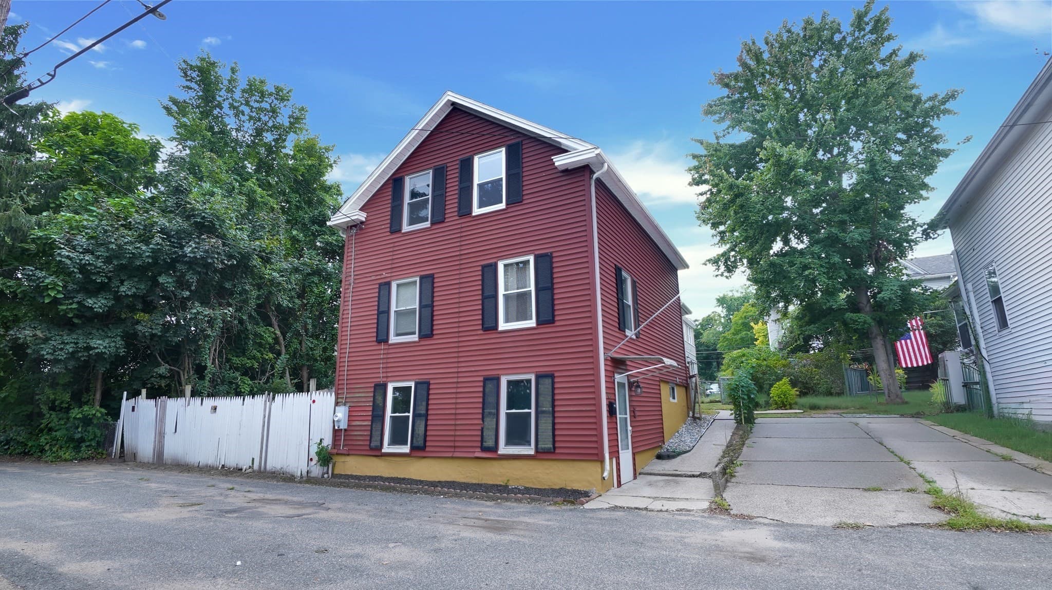 Single Family Residence at 100 Caton Lane, Springfield MA 01151, Springfield, photo 24 of 27