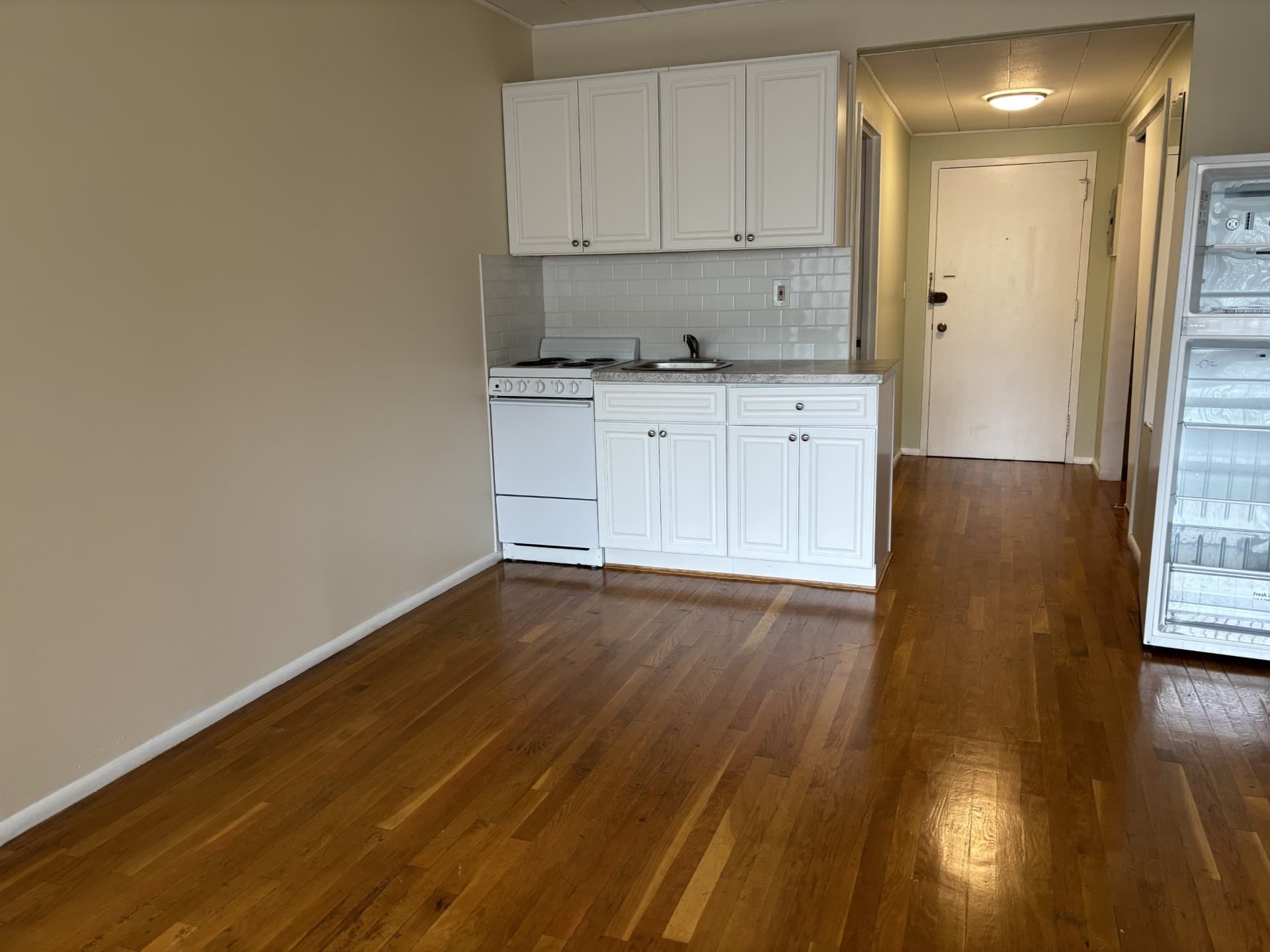 Condominium at 22 Chestnut Pl # M4, Brookline MA 02445, photo 2 of 8